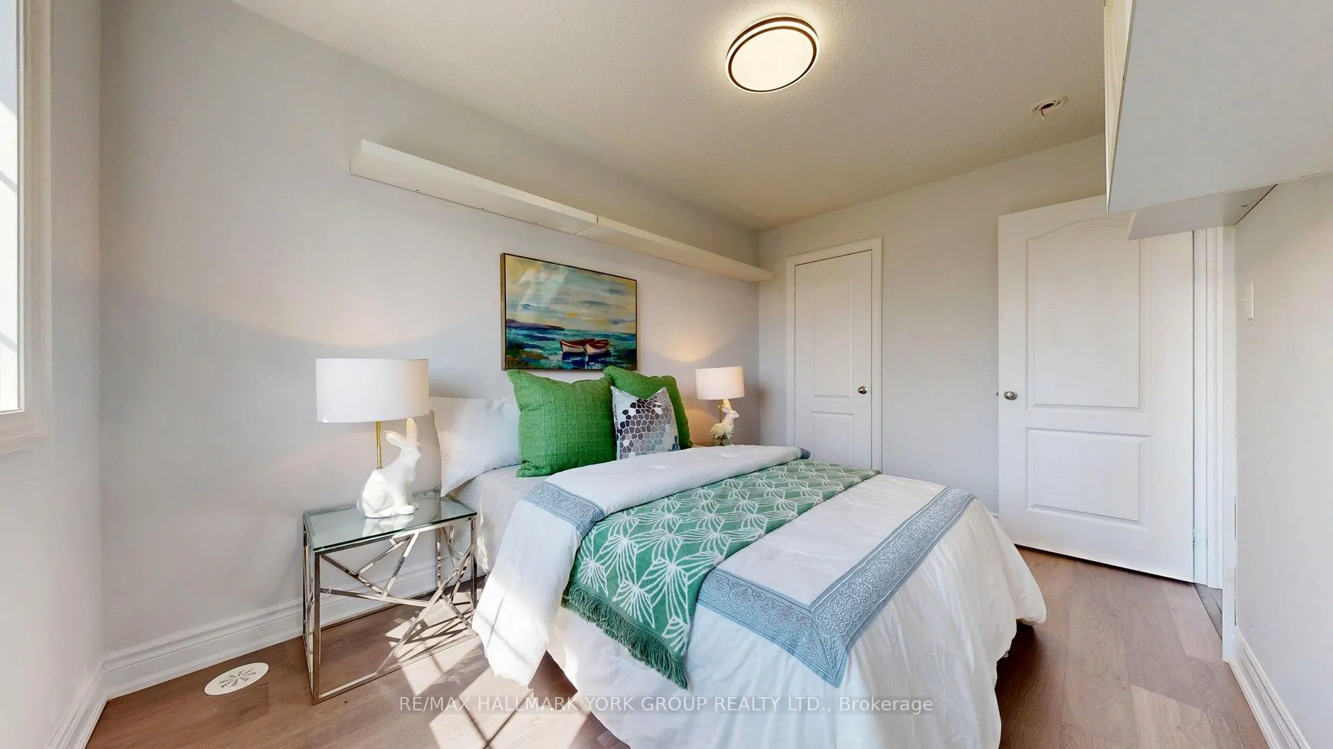 6 Roy Grove Way, #40