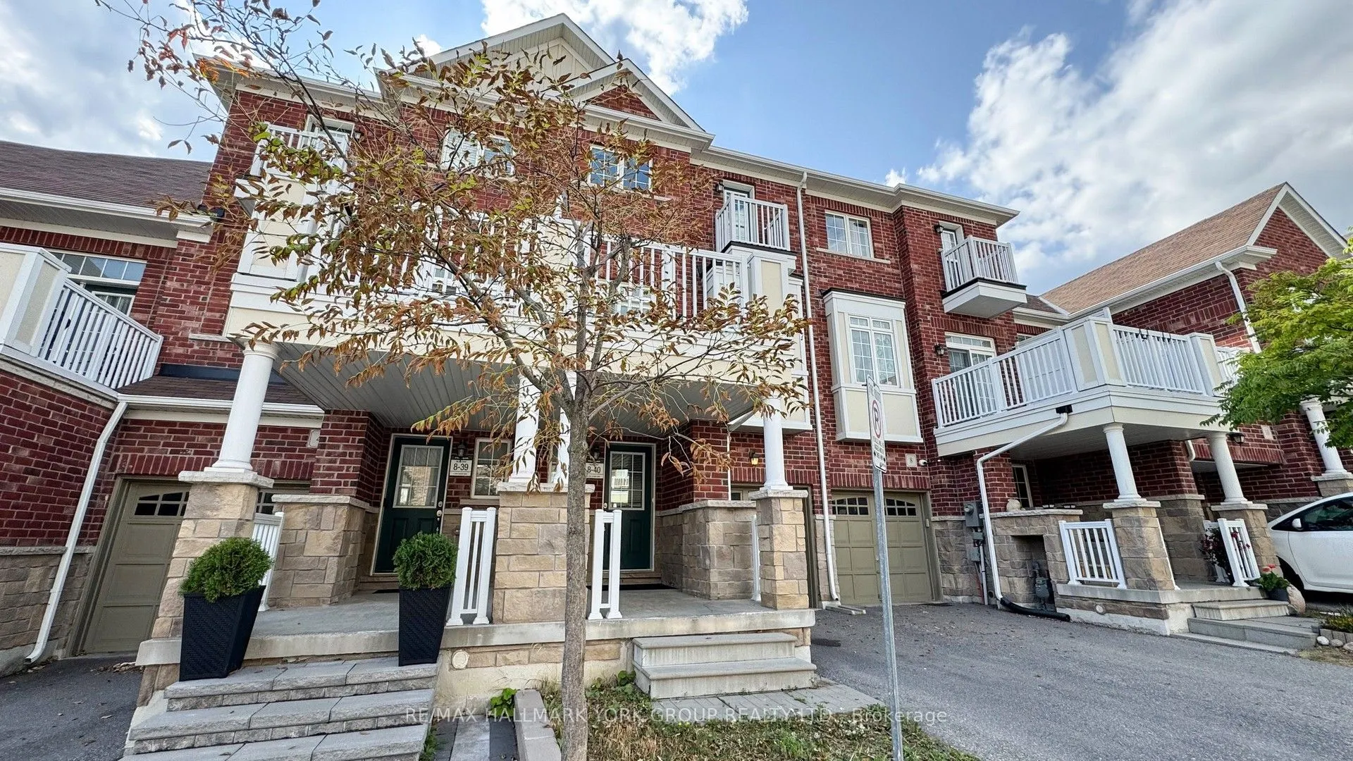 6 Roy Grove Way, #40
