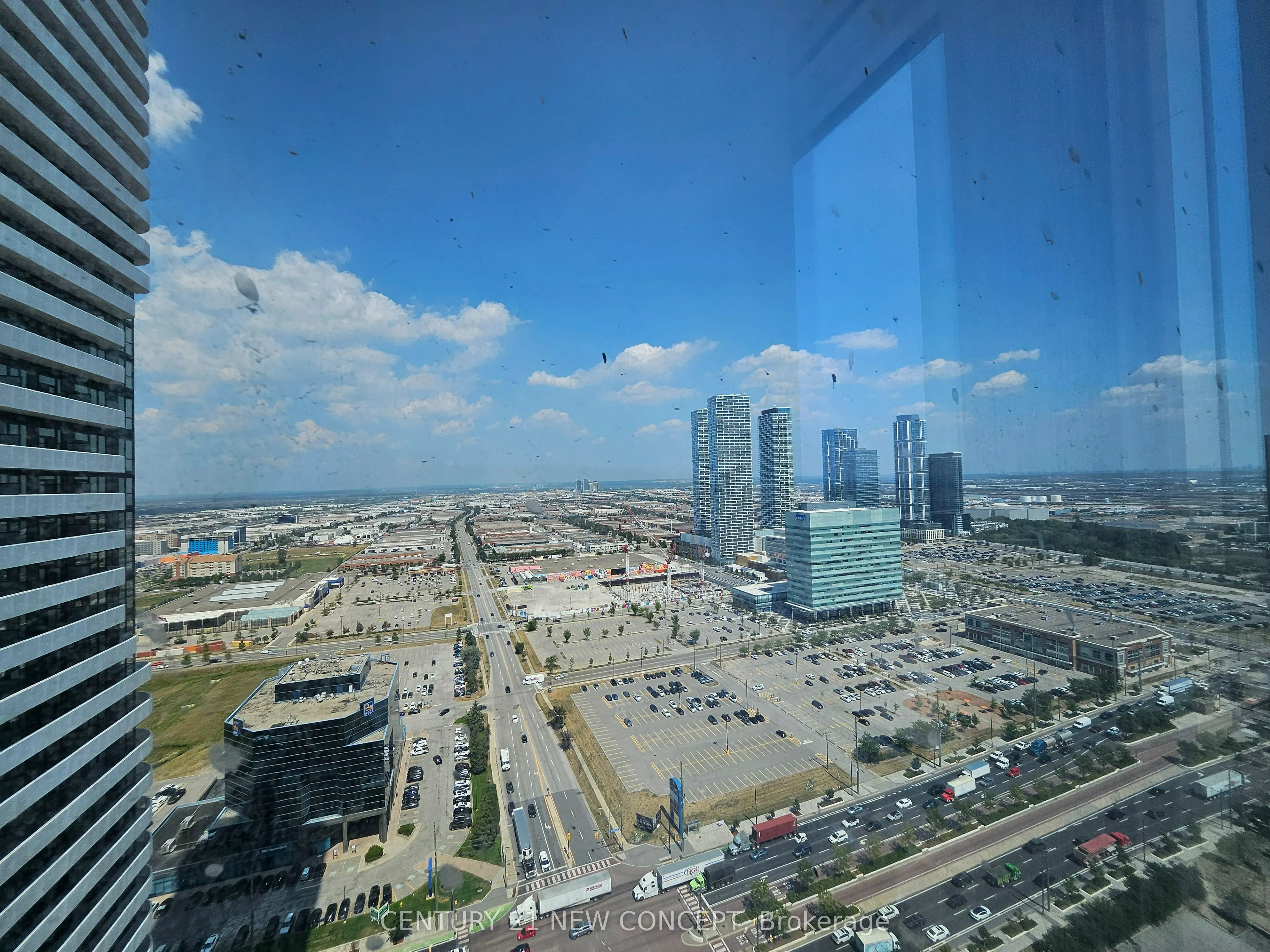 28 Interchange Way, #3605
