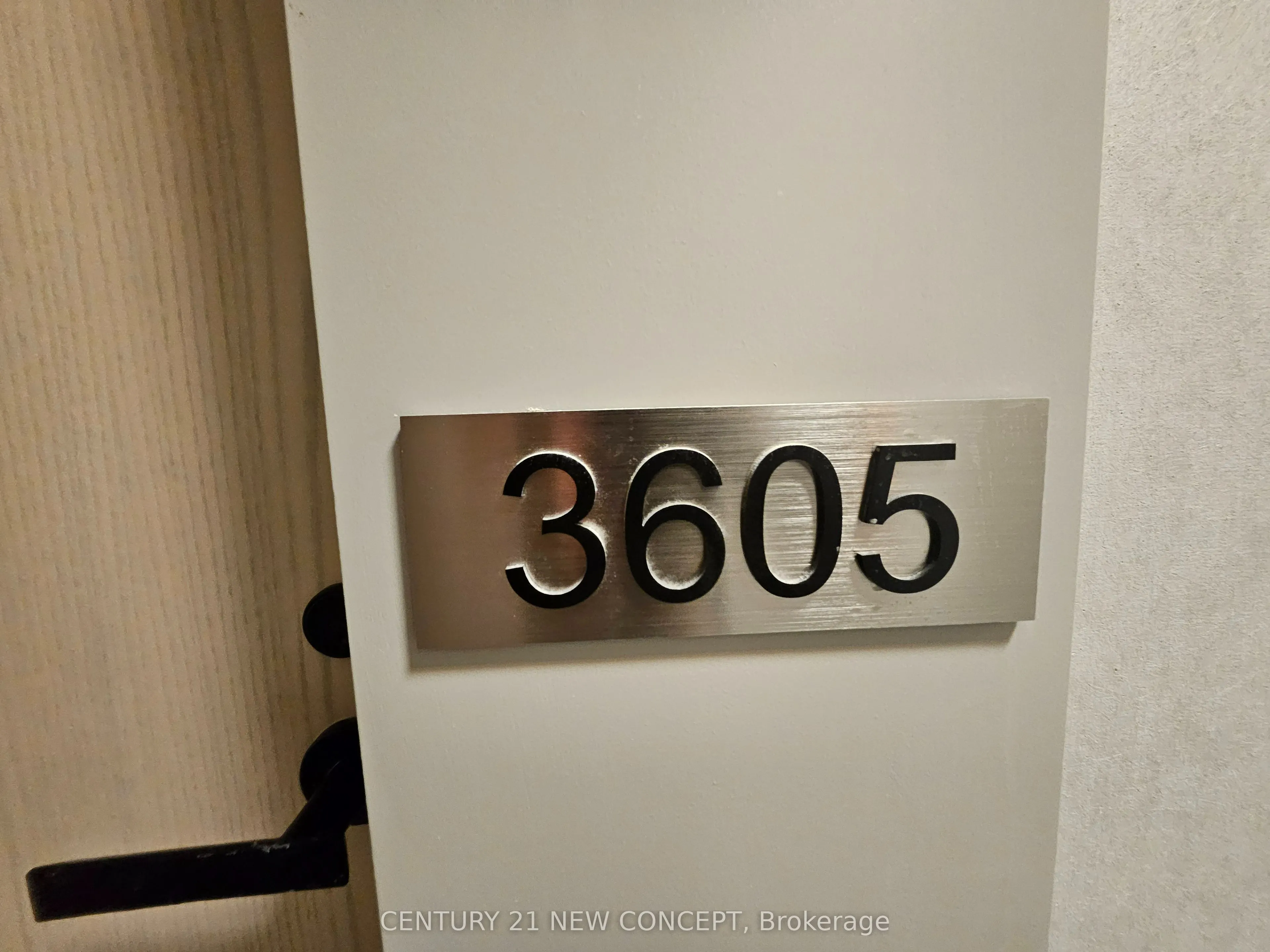 28 Interchange Way, #3605