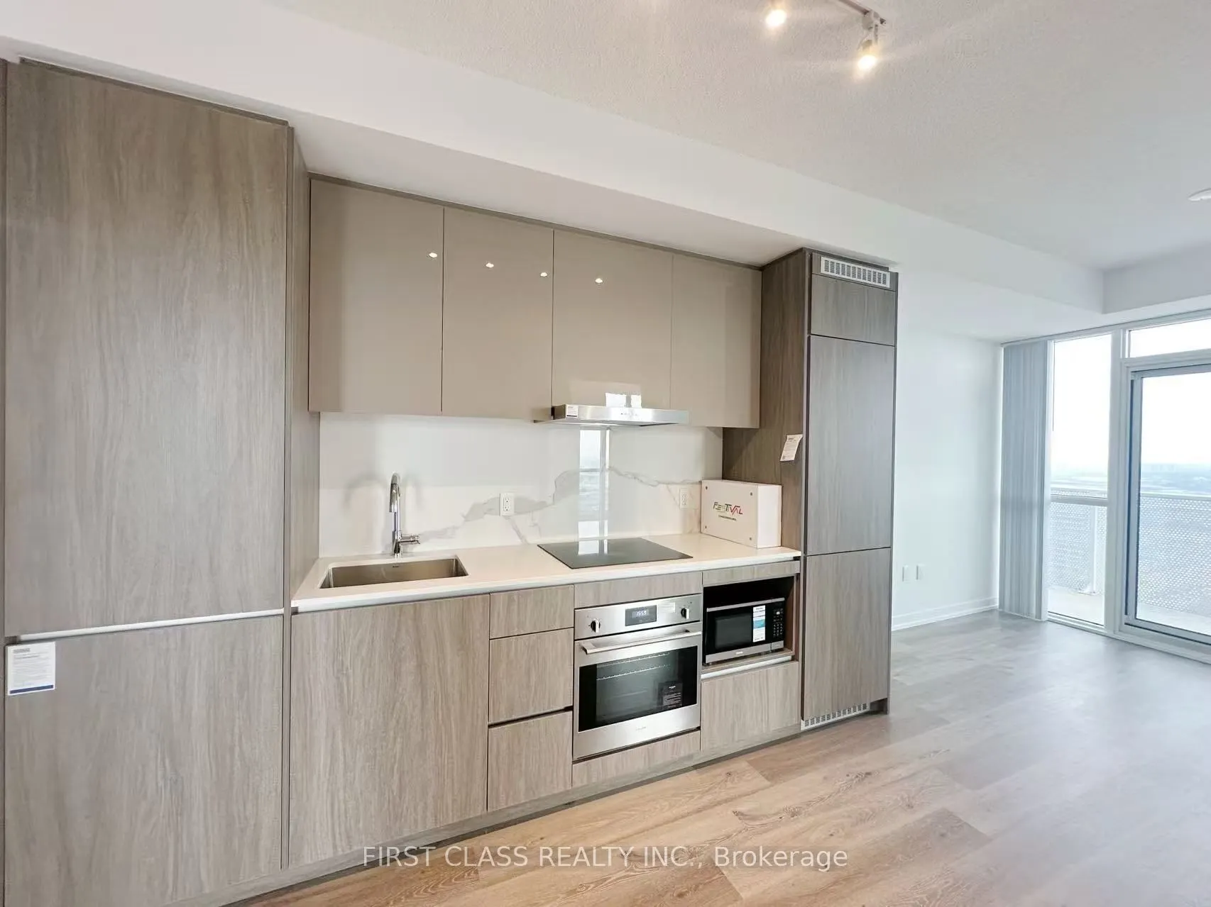 28 Interchange Way, #3012