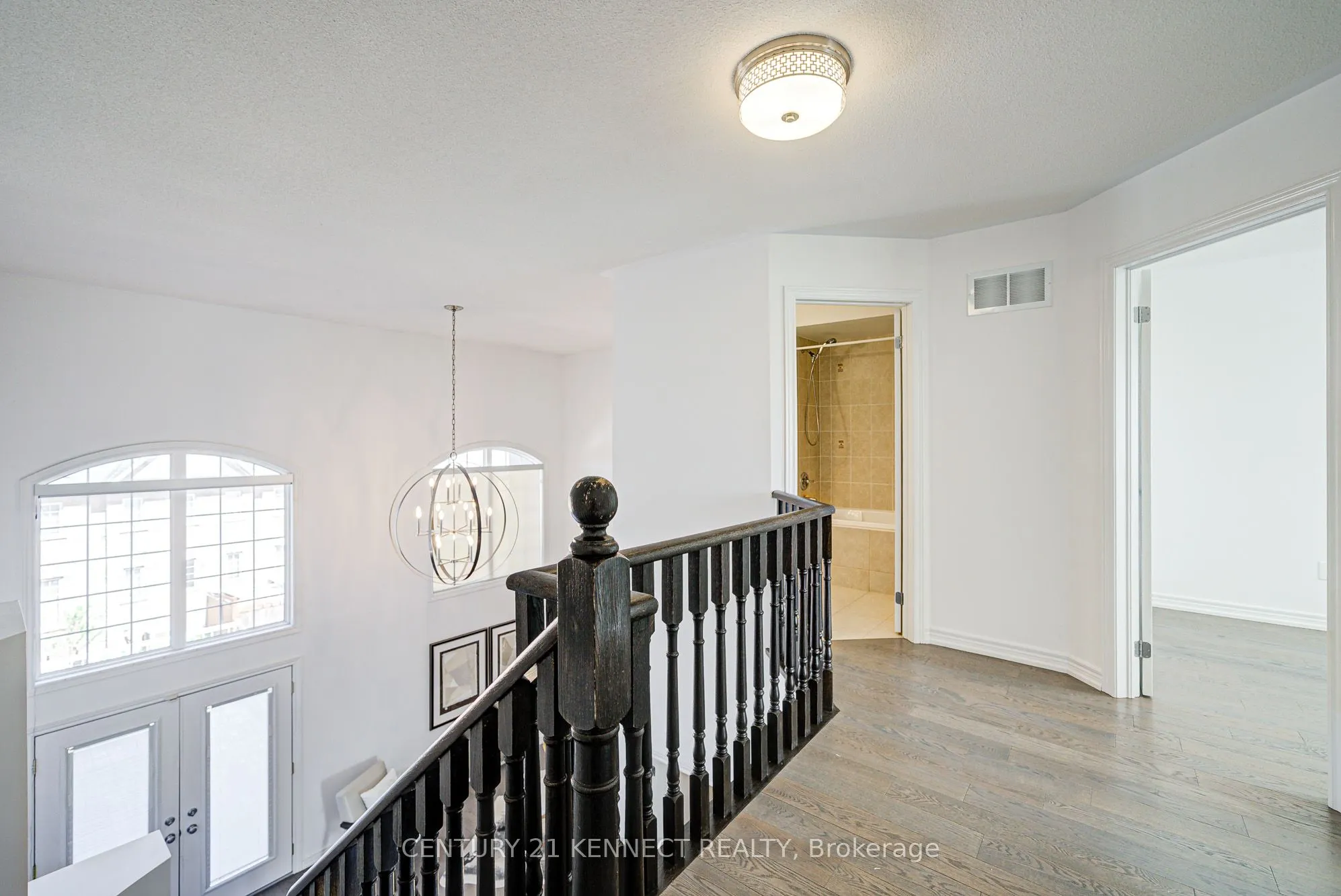 10711 Woodbine Avenue