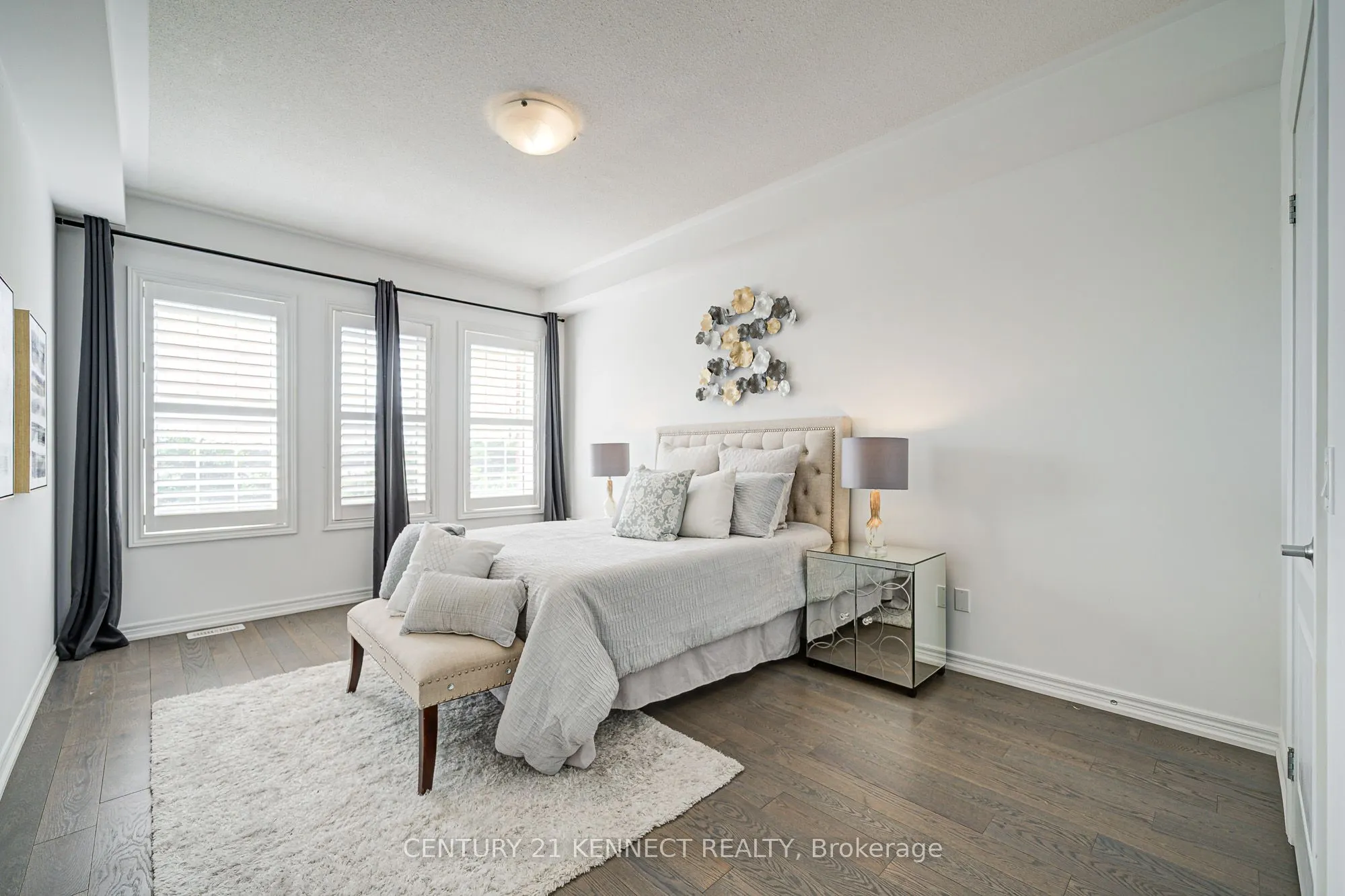 10711 Woodbine Avenue
