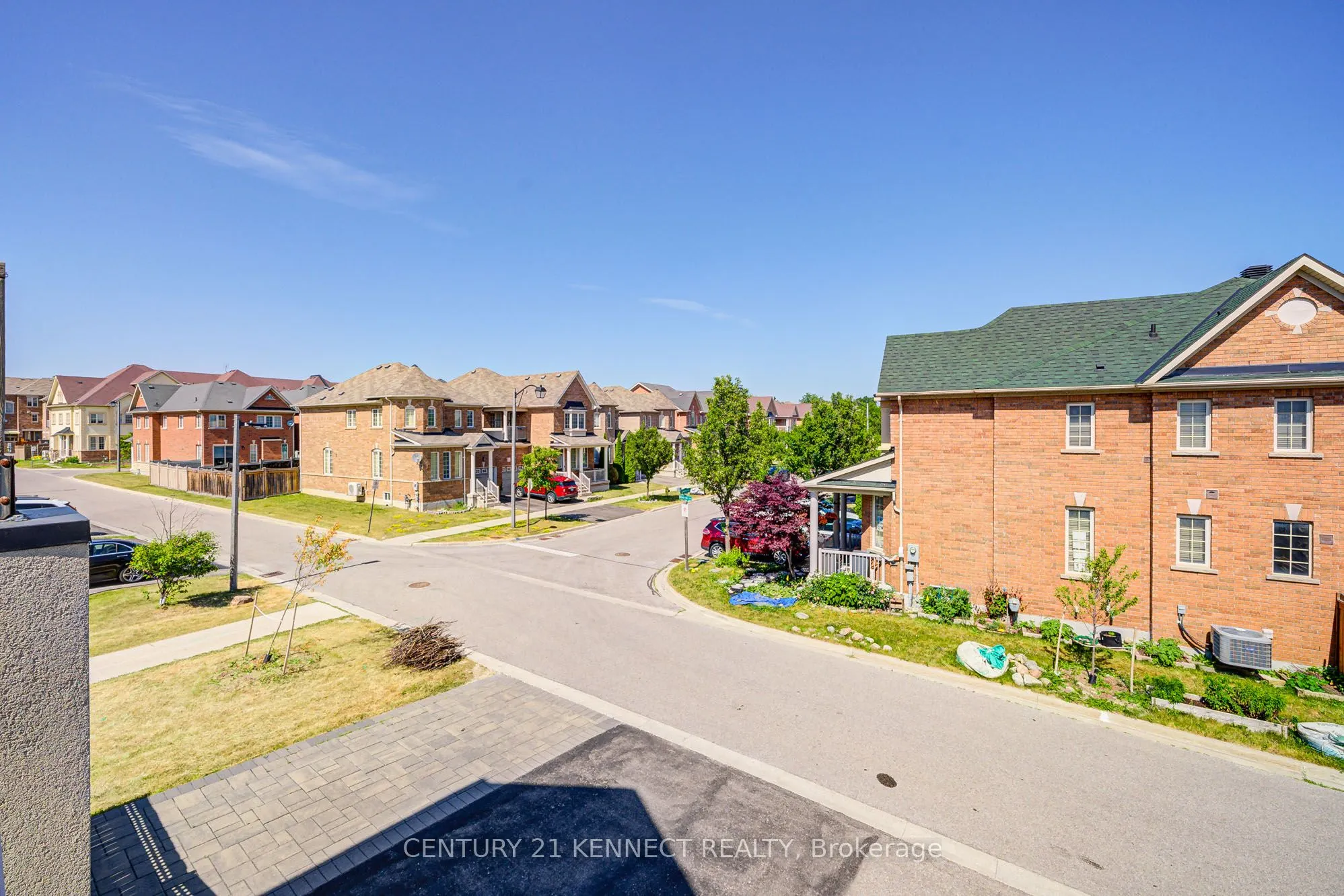 10711 Woodbine Avenue