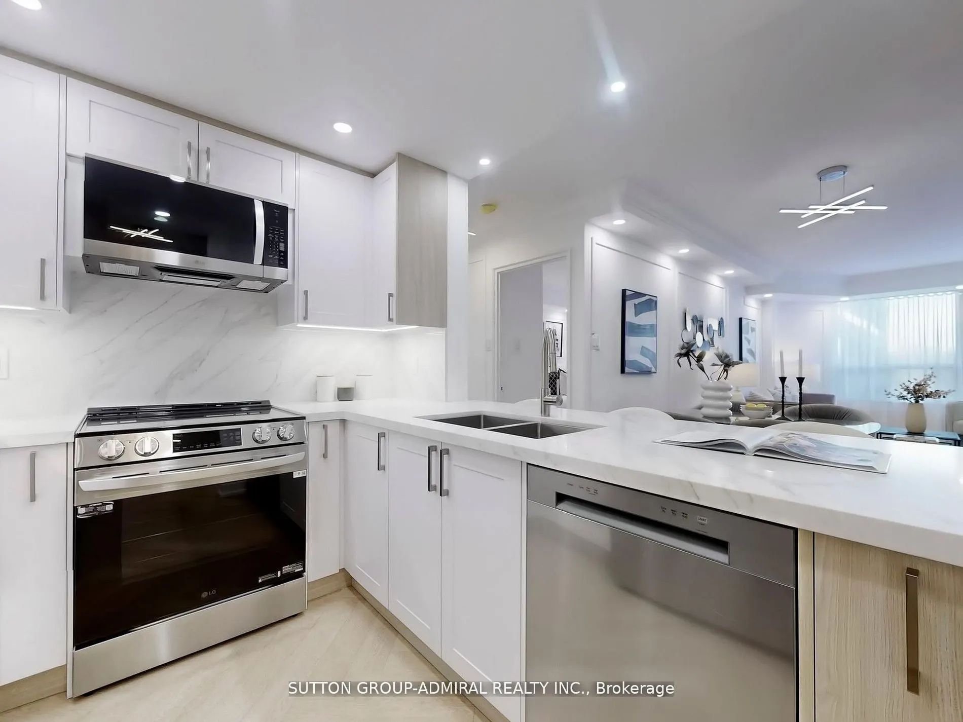 11 Townsgate Drive, #401