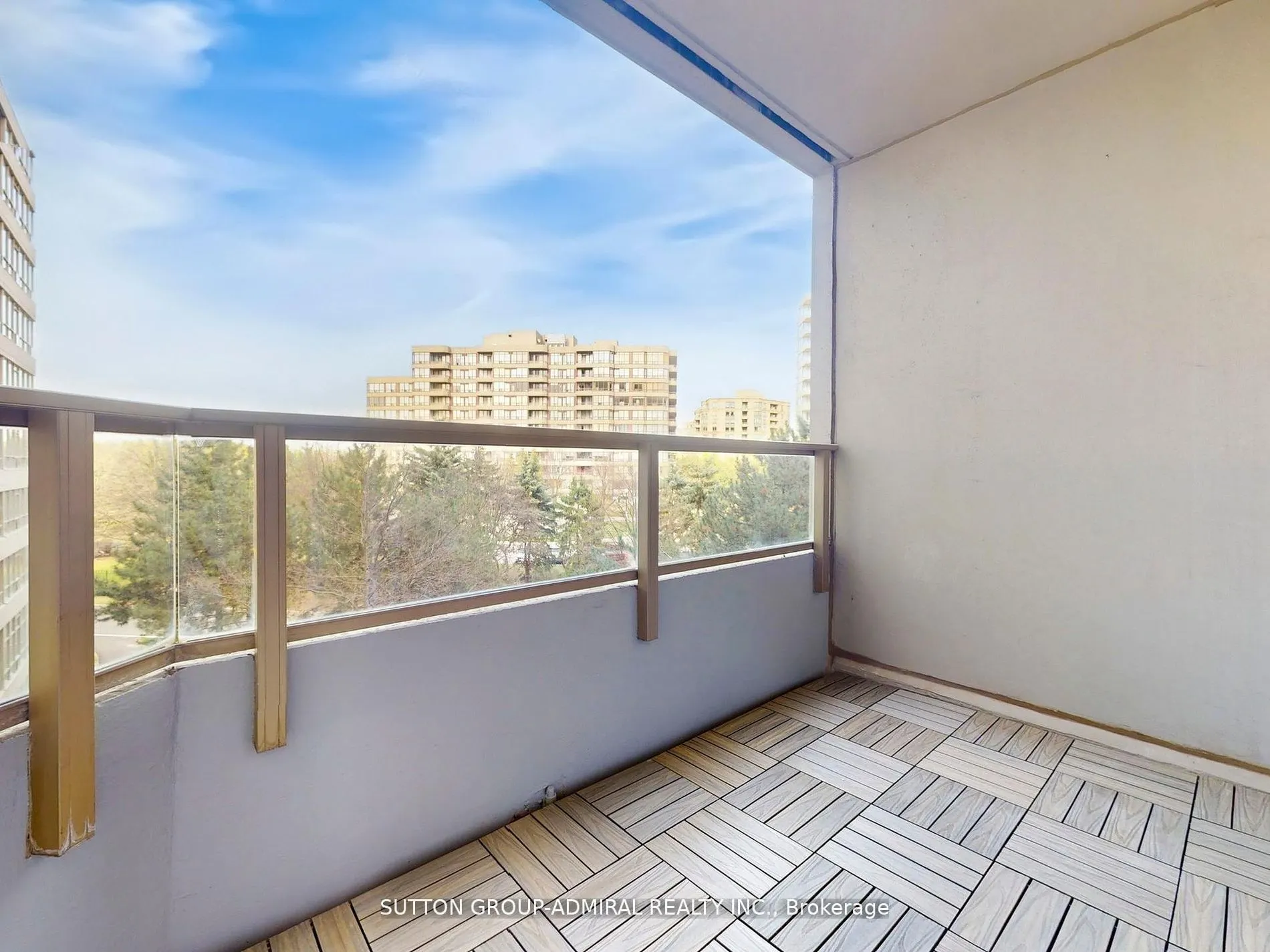 11 Townsgate Drive, #401