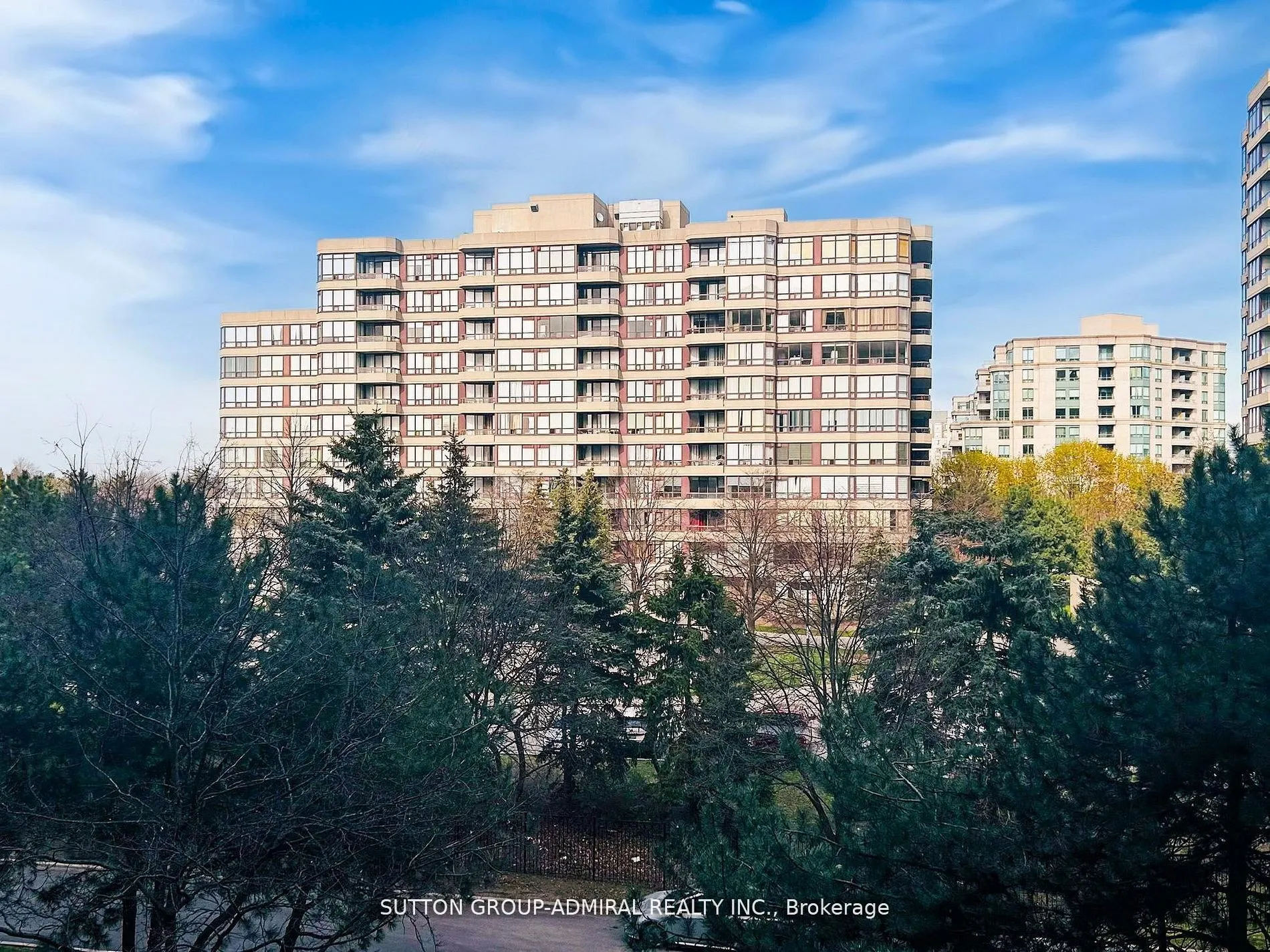 11 Townsgate Drive, #401