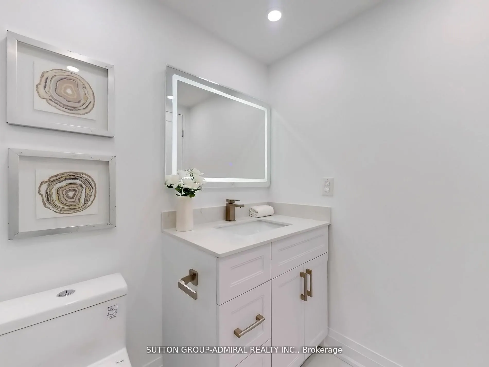 11 Townsgate Drive, #401