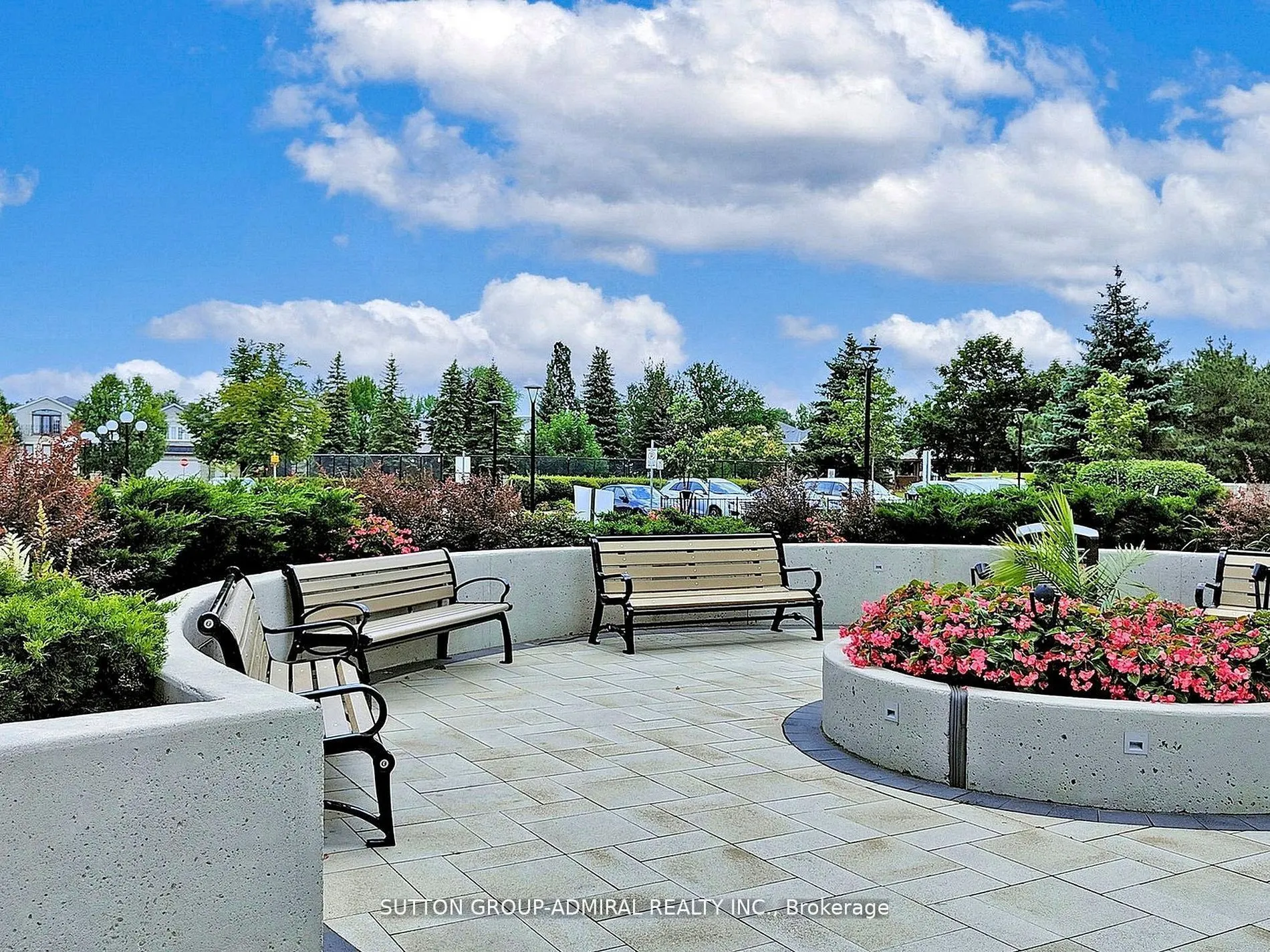 11 Townsgate Drive, #401