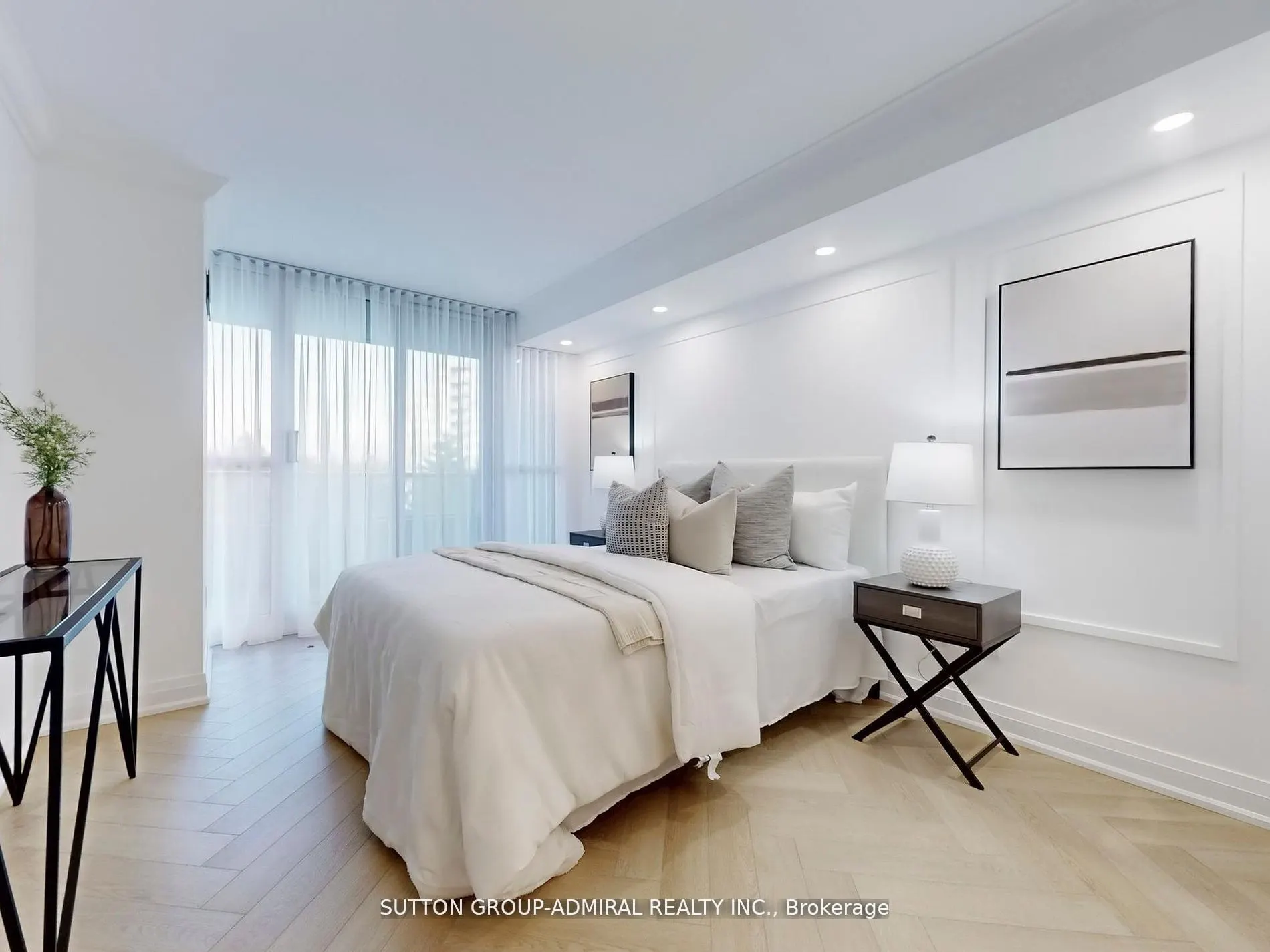 11 Townsgate Drive, #401