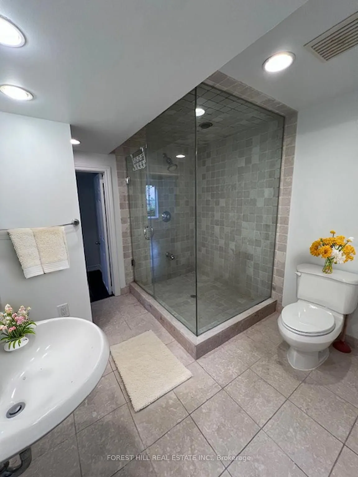 36 Palisade Crescent, #2