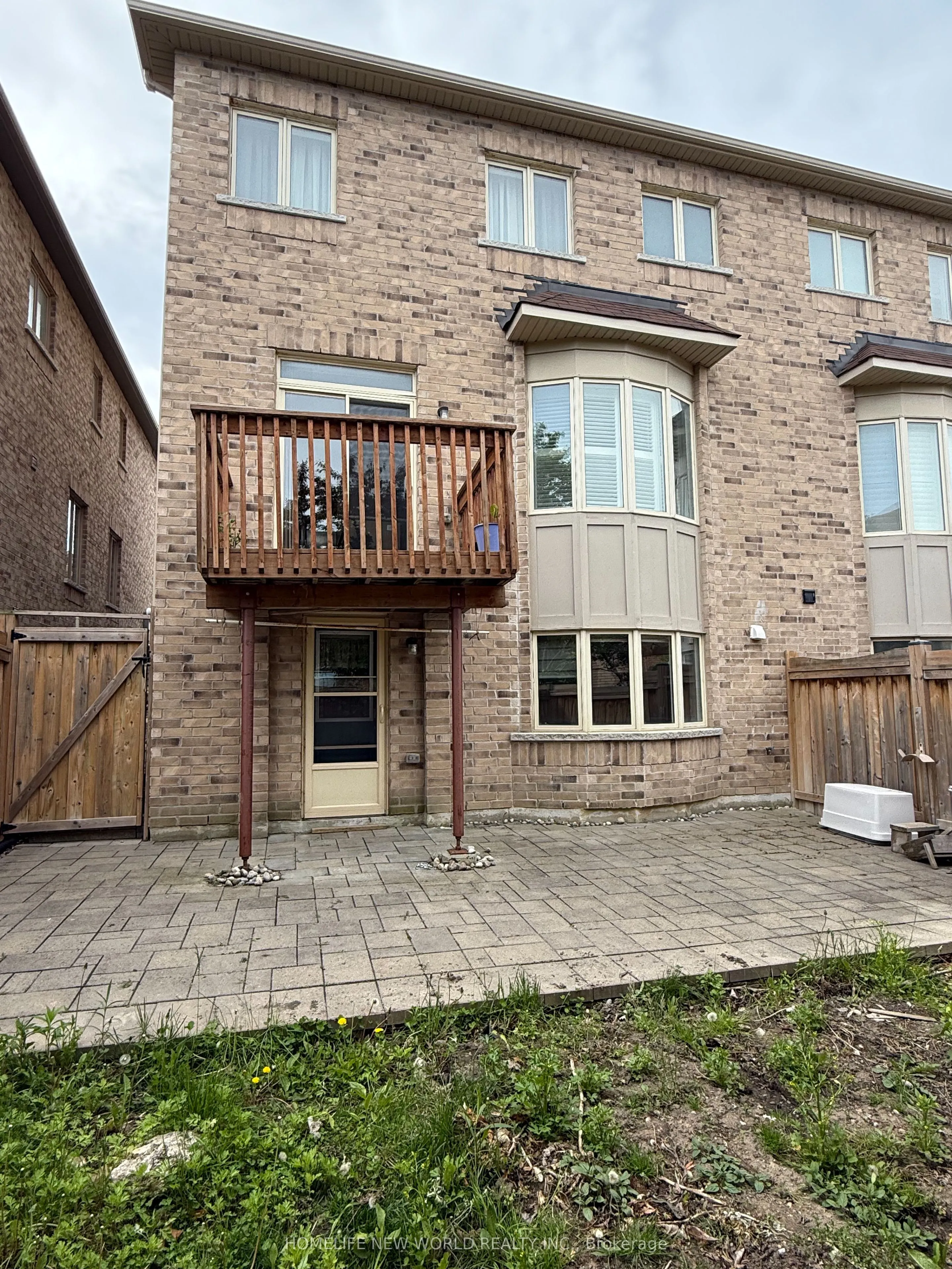 55 Frederick Stamm Crescent