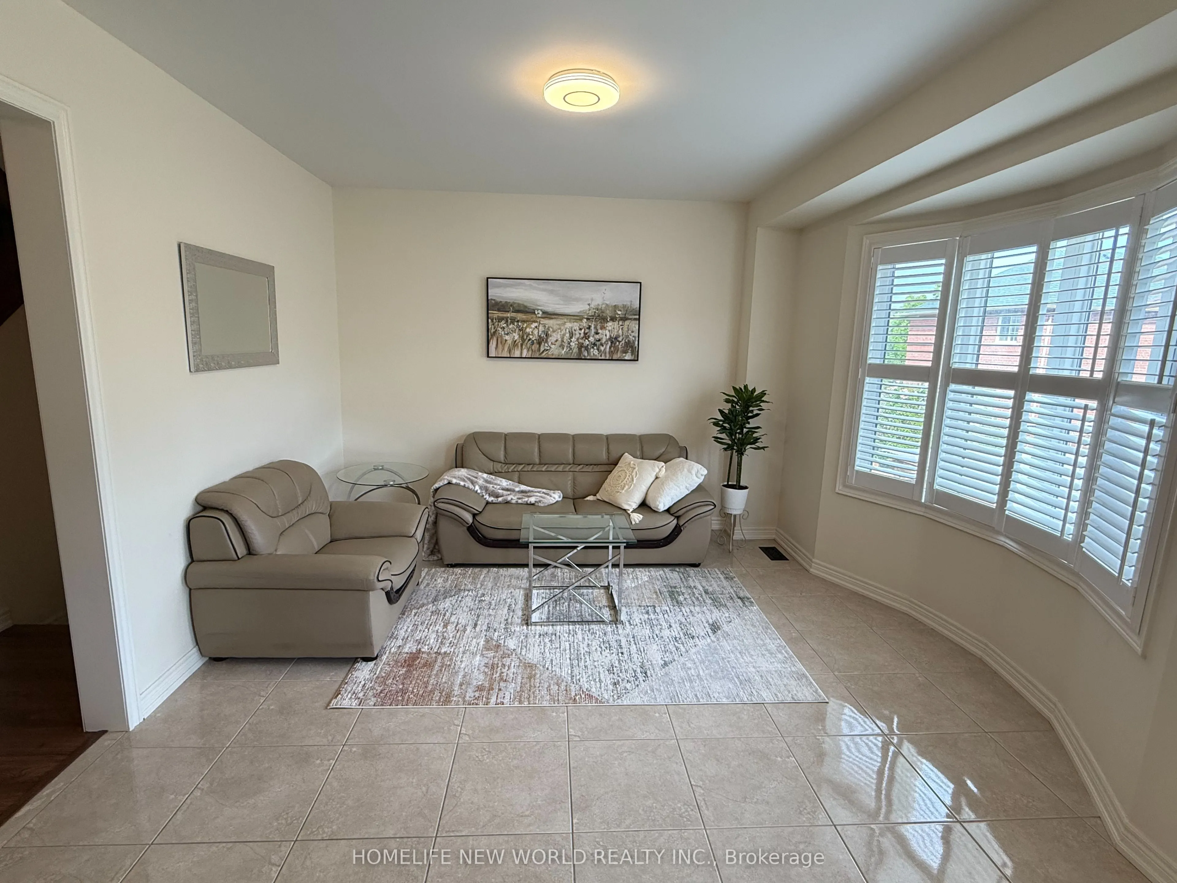 55 Frederick Stamm Crescent