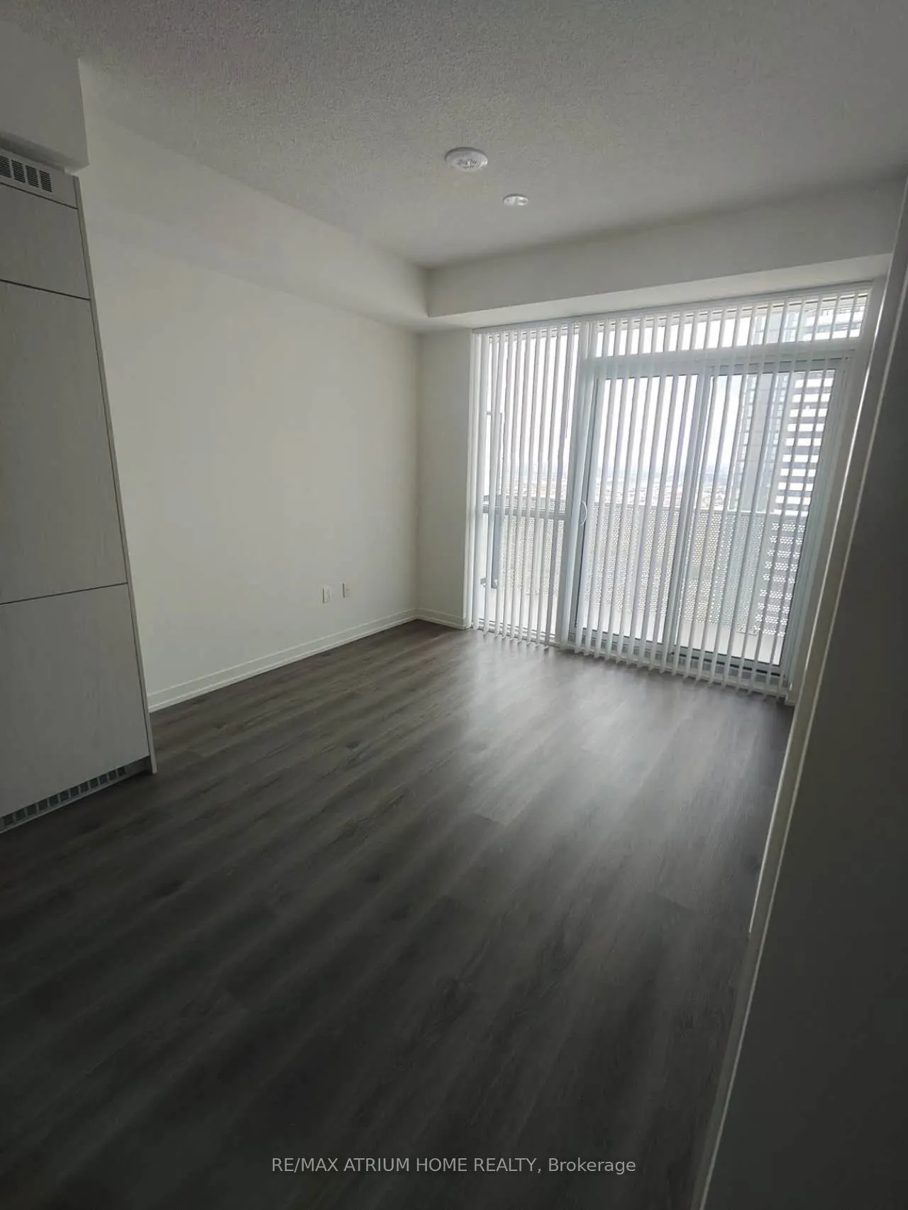 28 Interchange Way, #3016