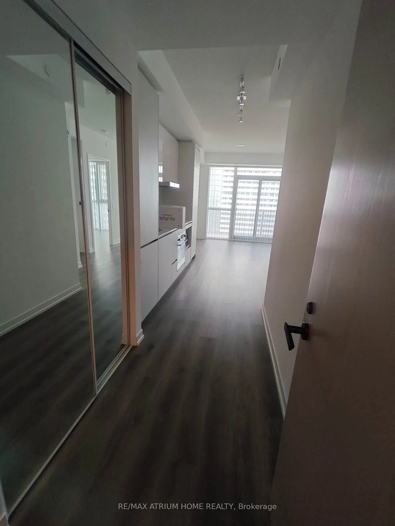 28 Interchange Way, #3016