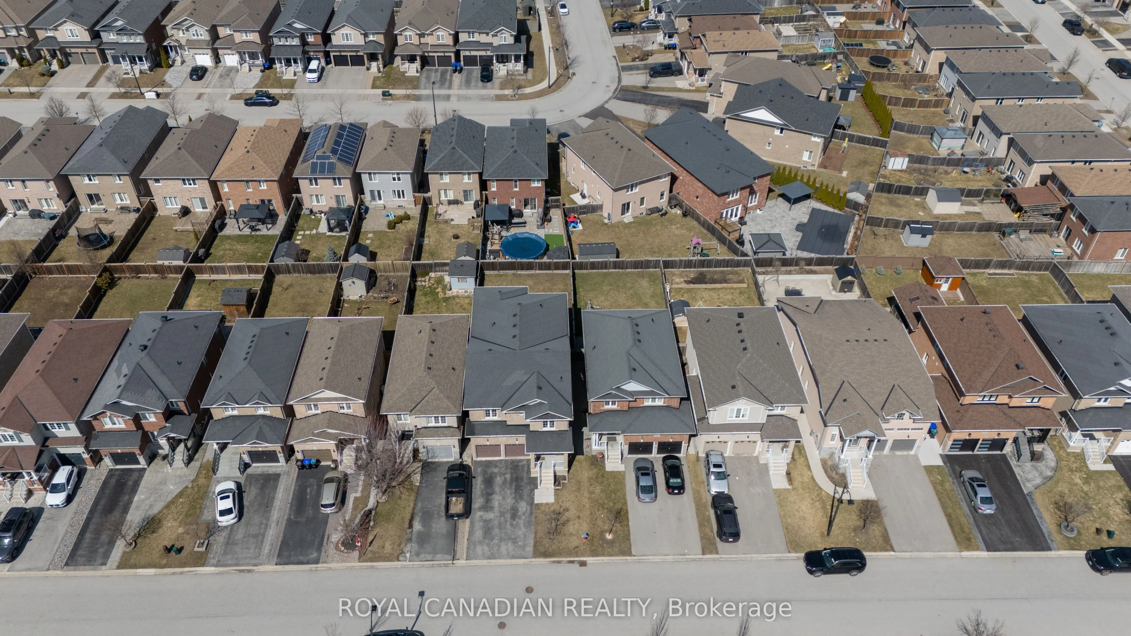 213 Richardson Crescent