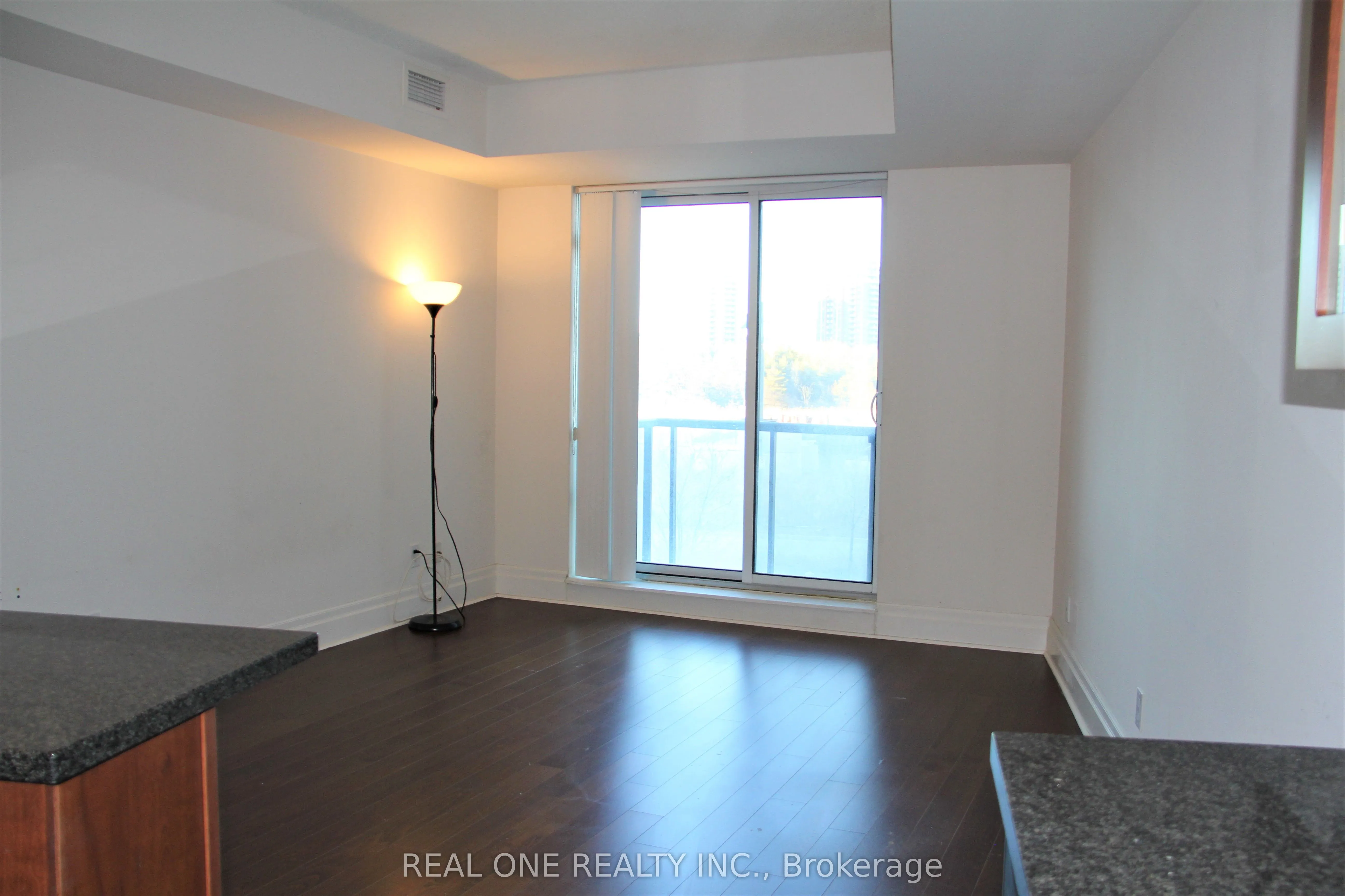 111 Upper Duke Crescent, #210