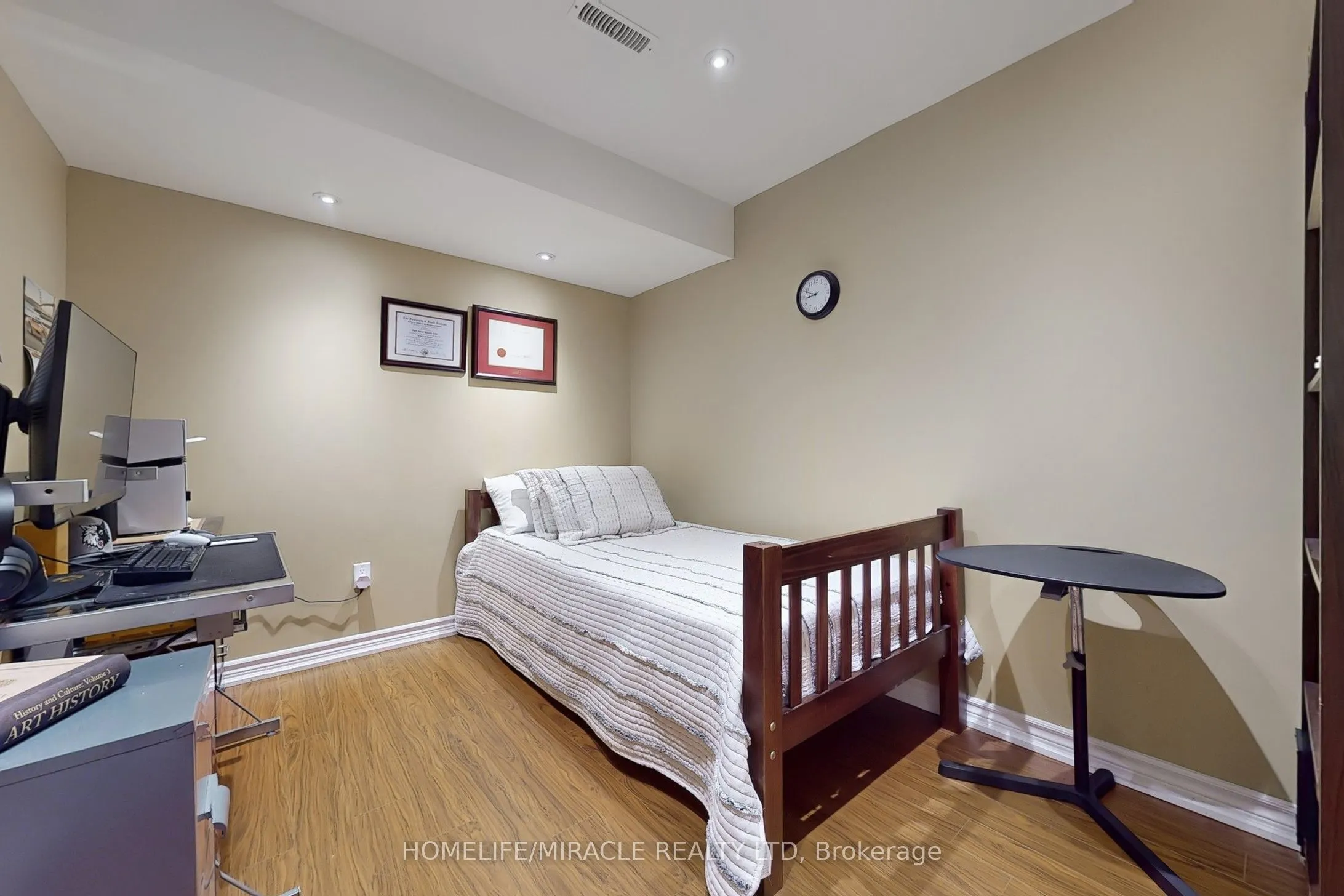 39 Evaridge Drive