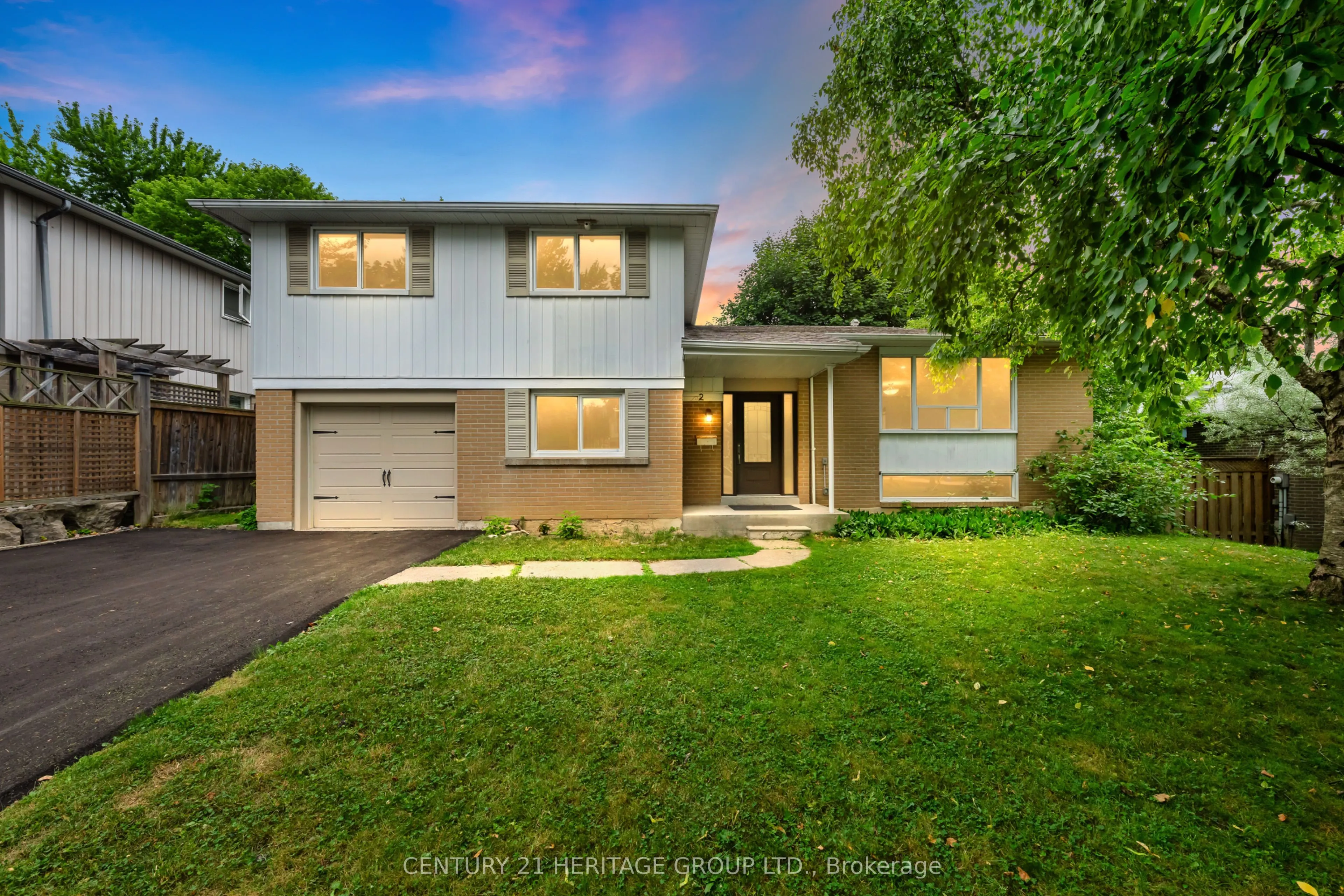 2 Hill Drive