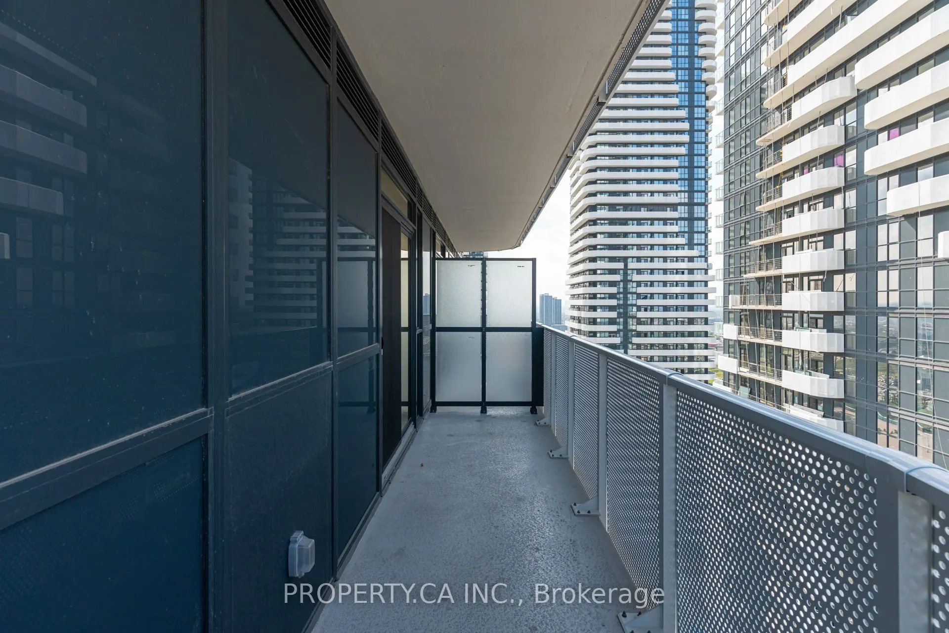 28 Interchange Way, #3005