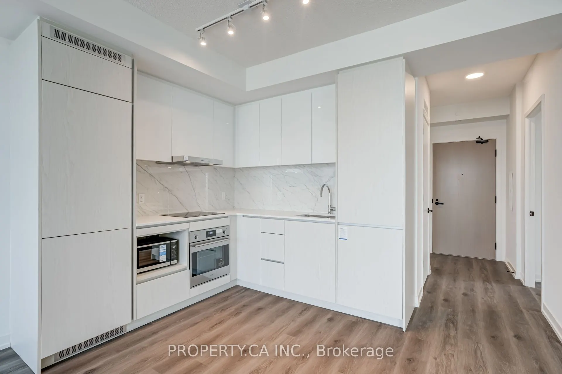 28 Interchange Way, #3005