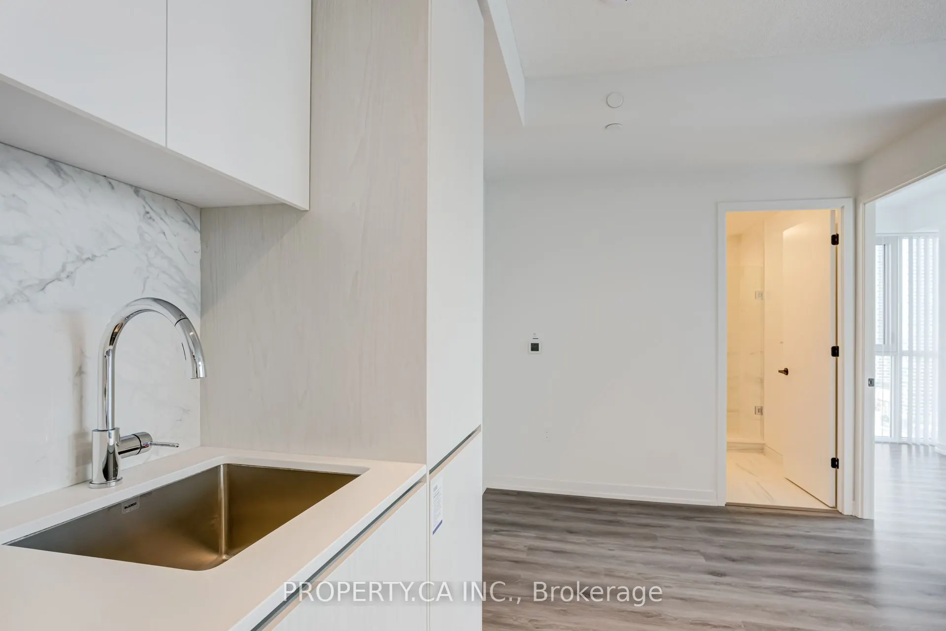 28 Interchange Way, #3005