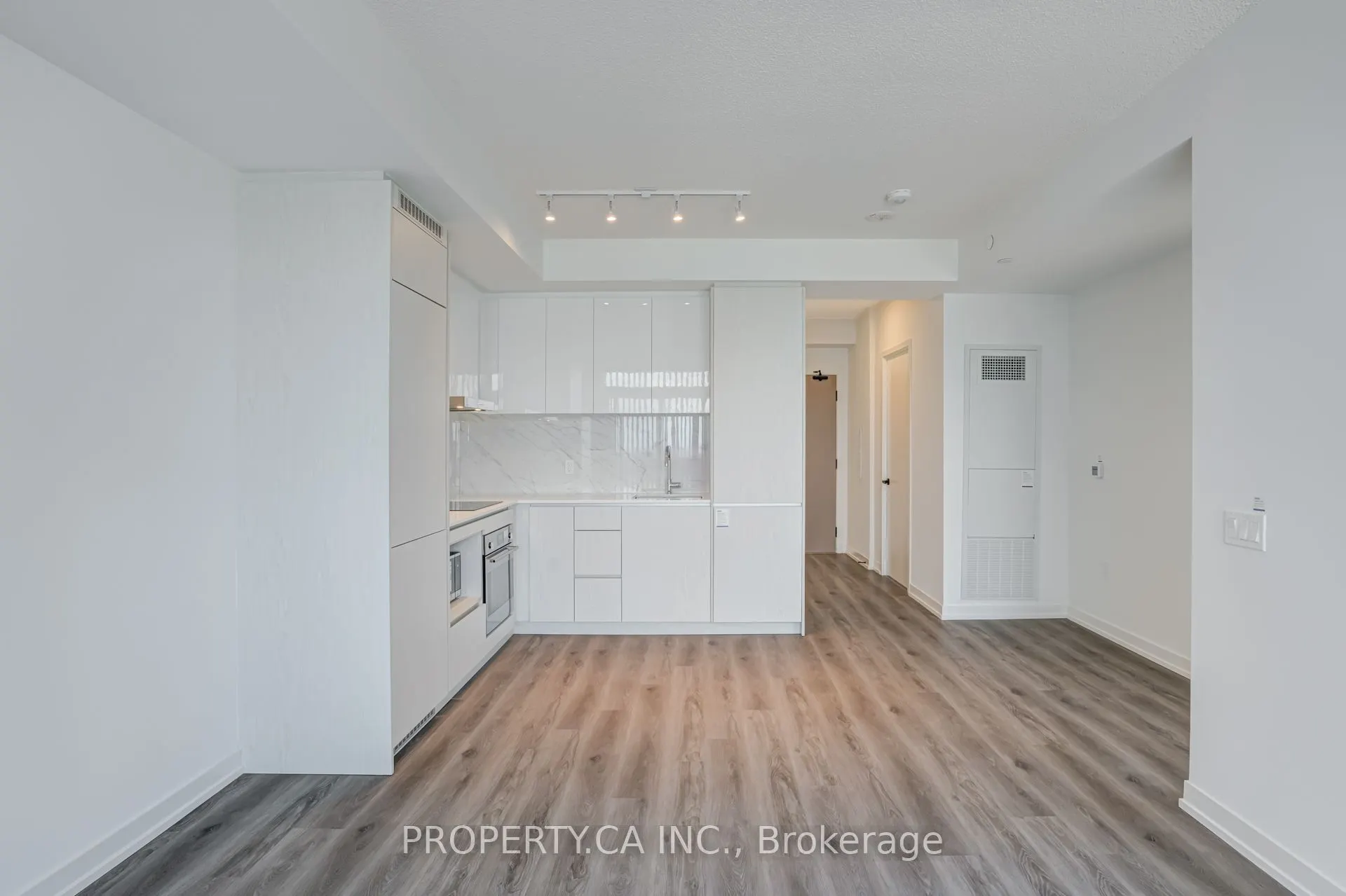 28 Interchange Way, #3005