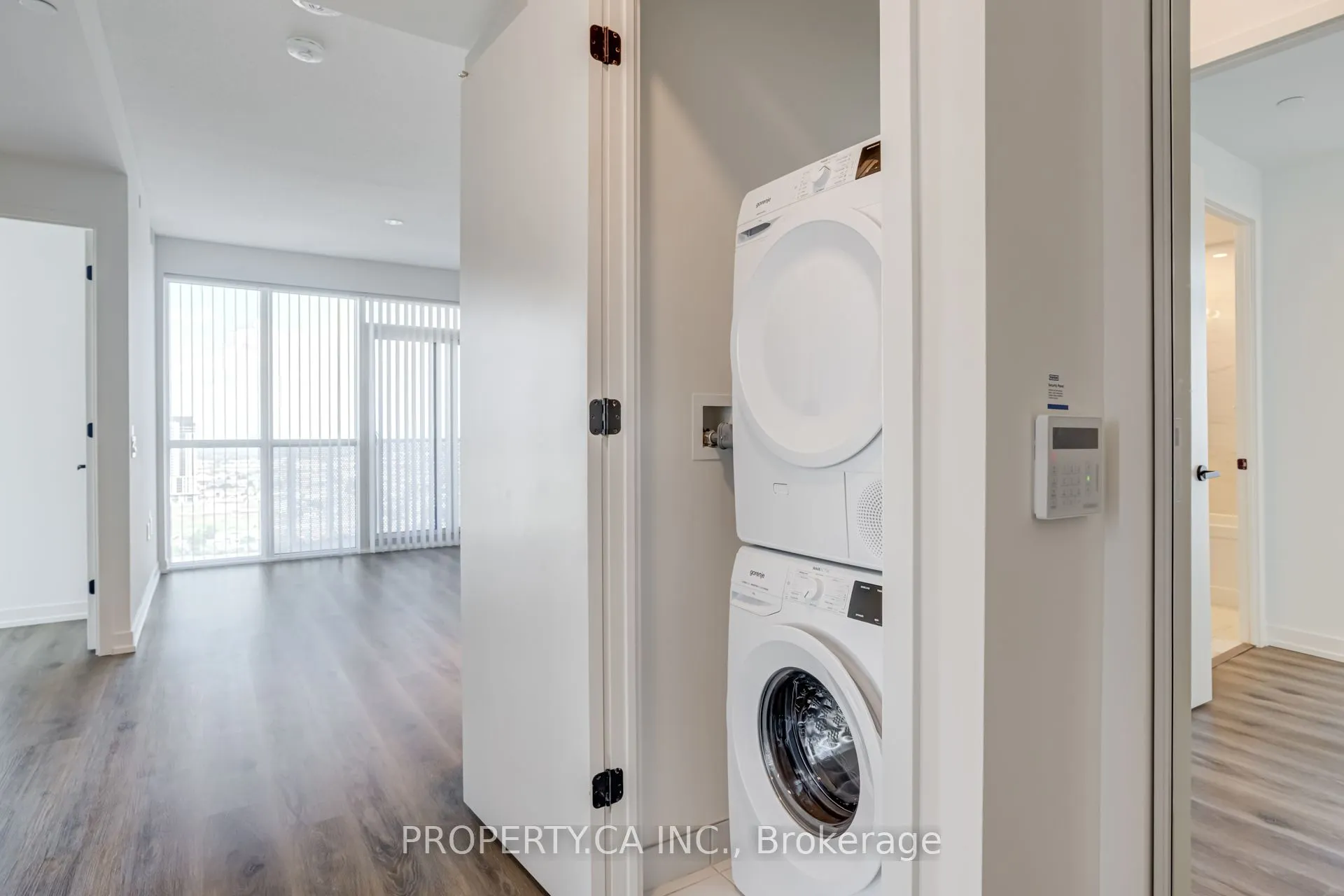 28 Interchange Way, #3005