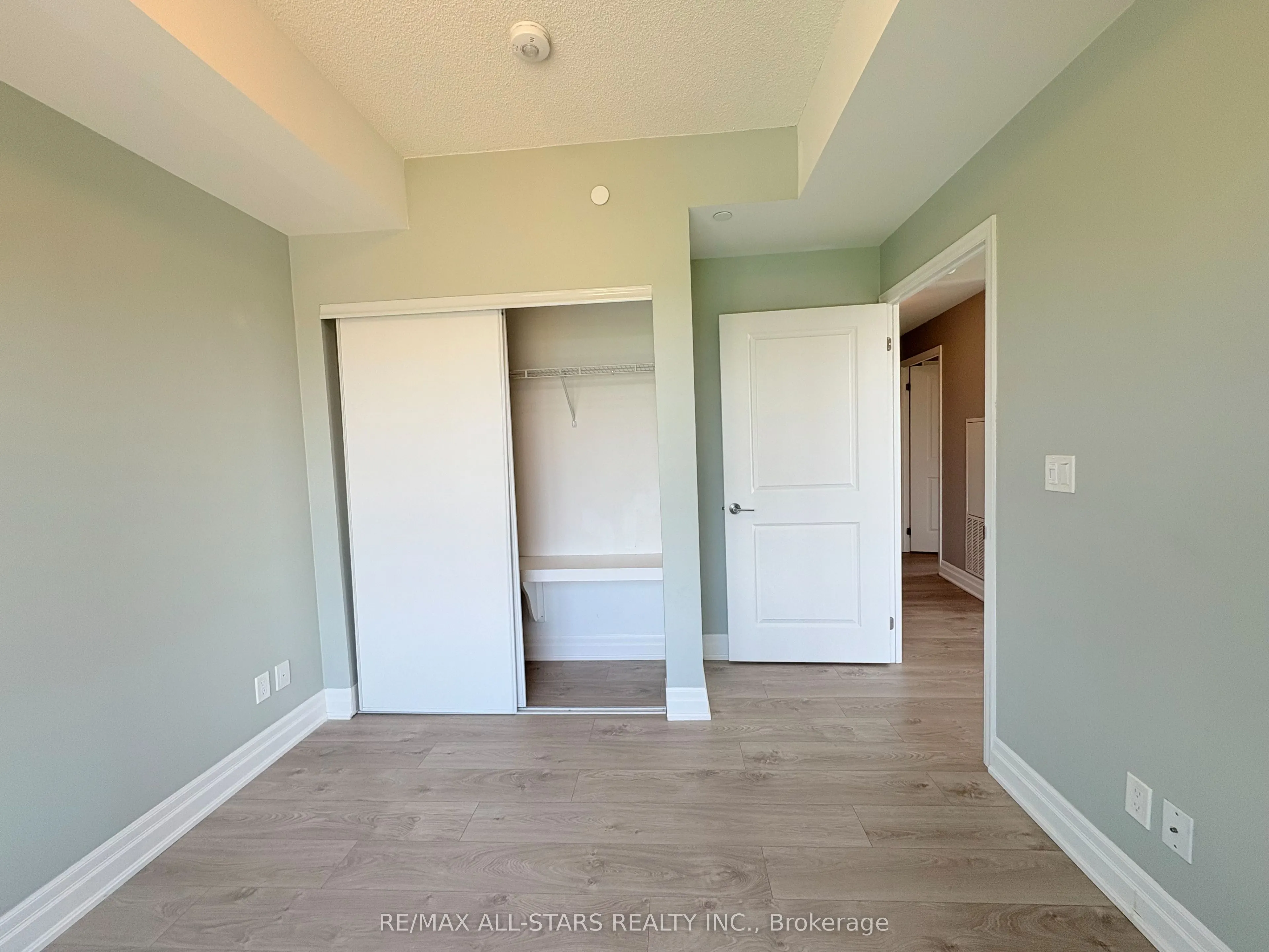 10 Rouge Valley Drive W, #622