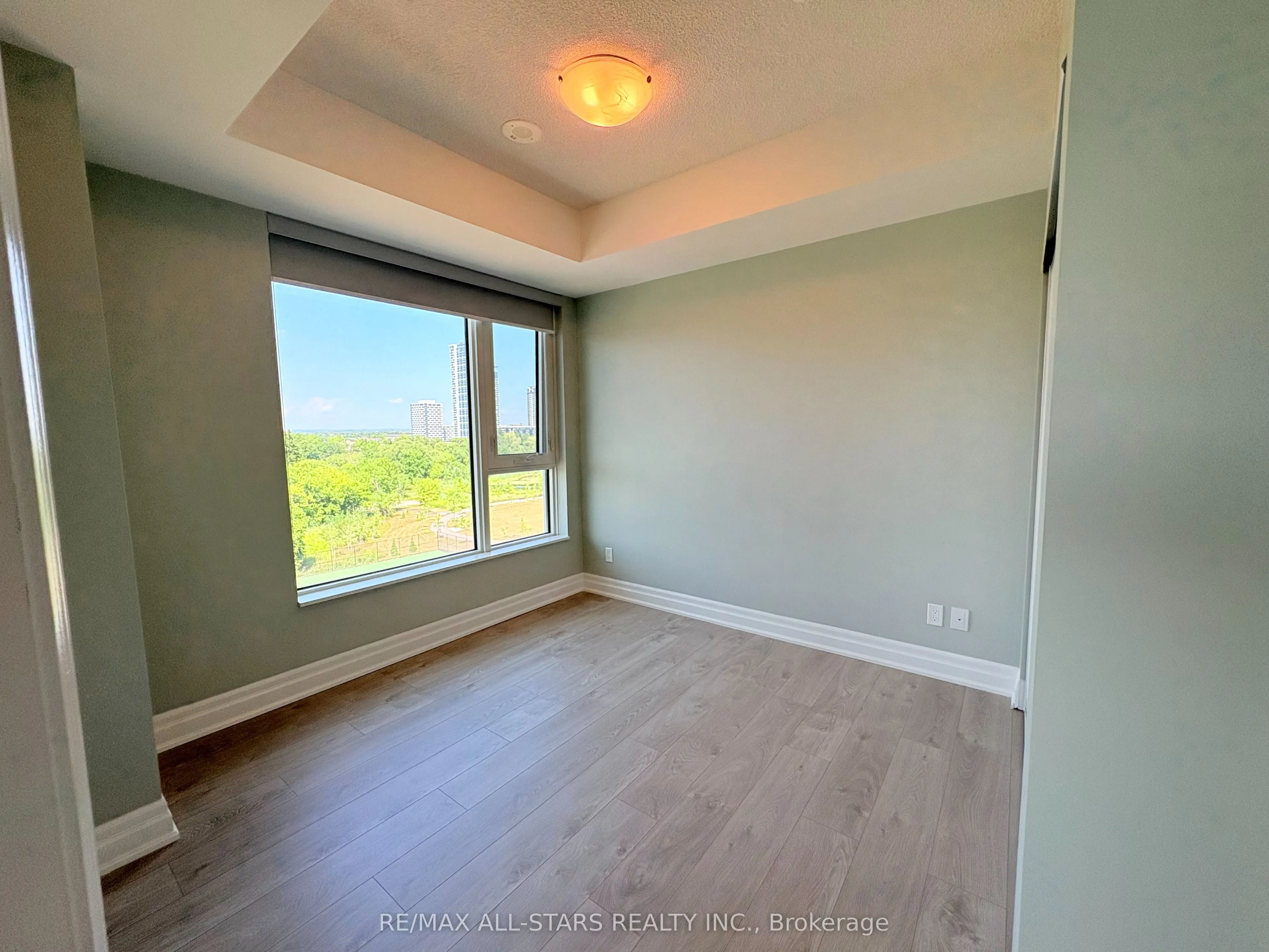 10 Rouge Valley Drive W, #622