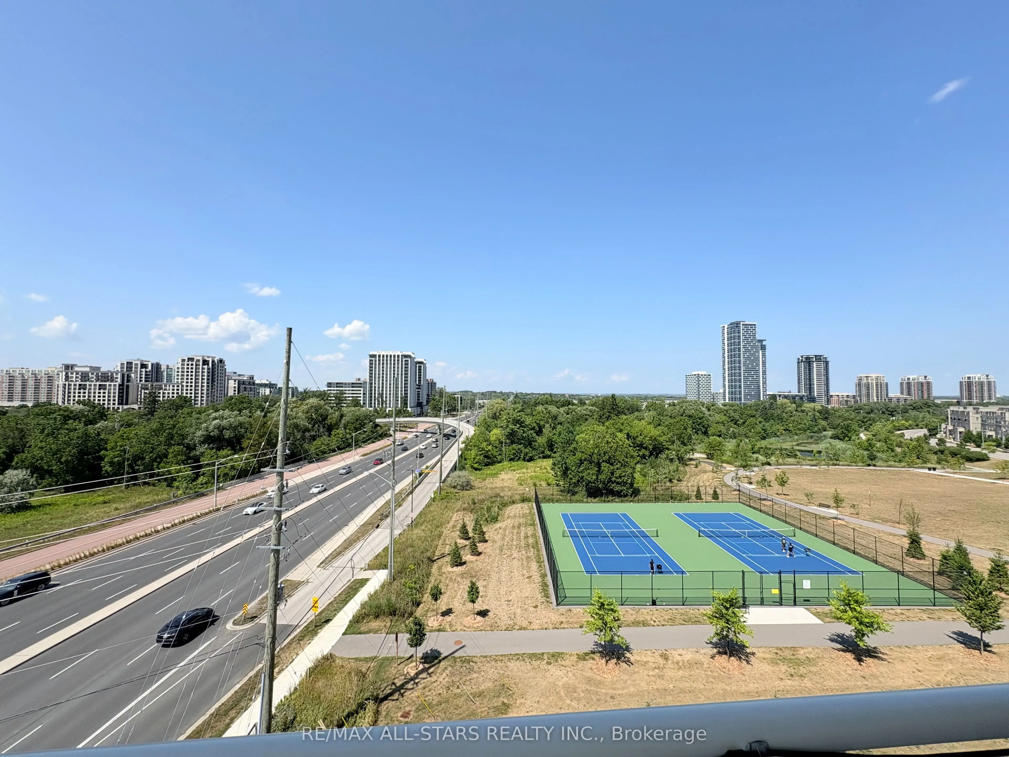 10 Rouge Valley Drive W, #622