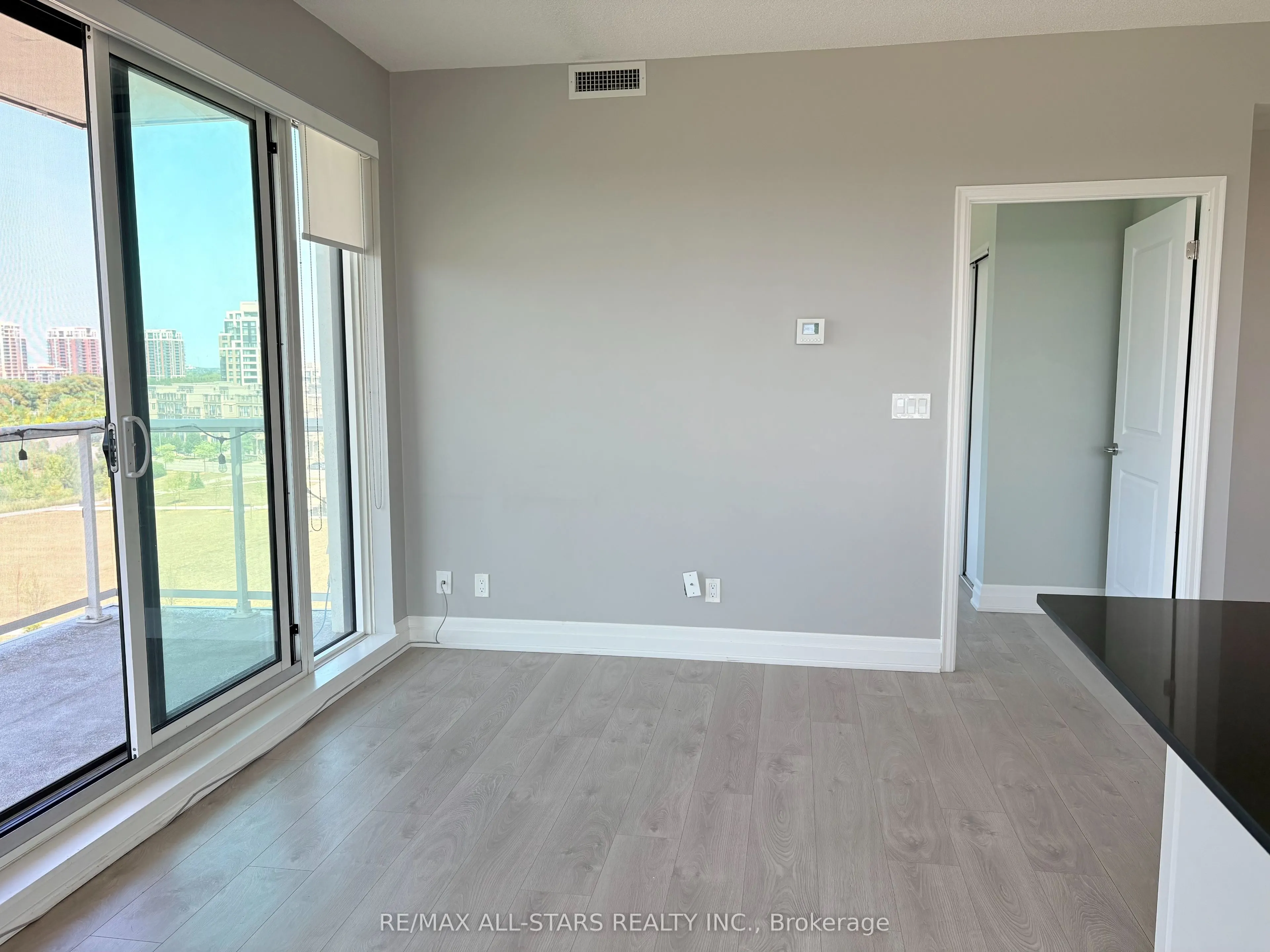 10 Rouge Valley Drive W, #622