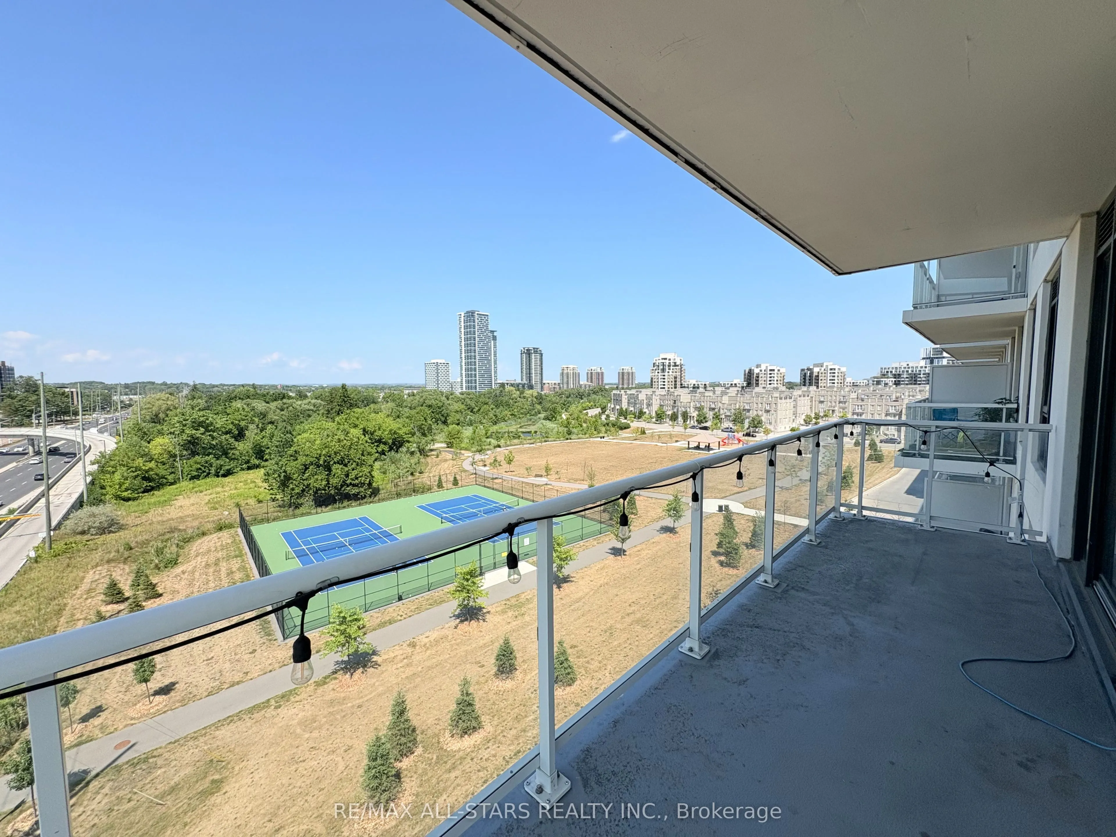 10 Rouge Valley Drive W, #622