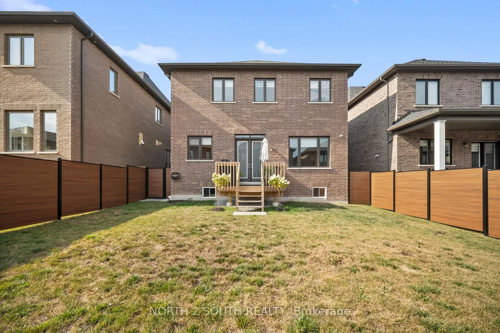 25 Pine Heights Drive