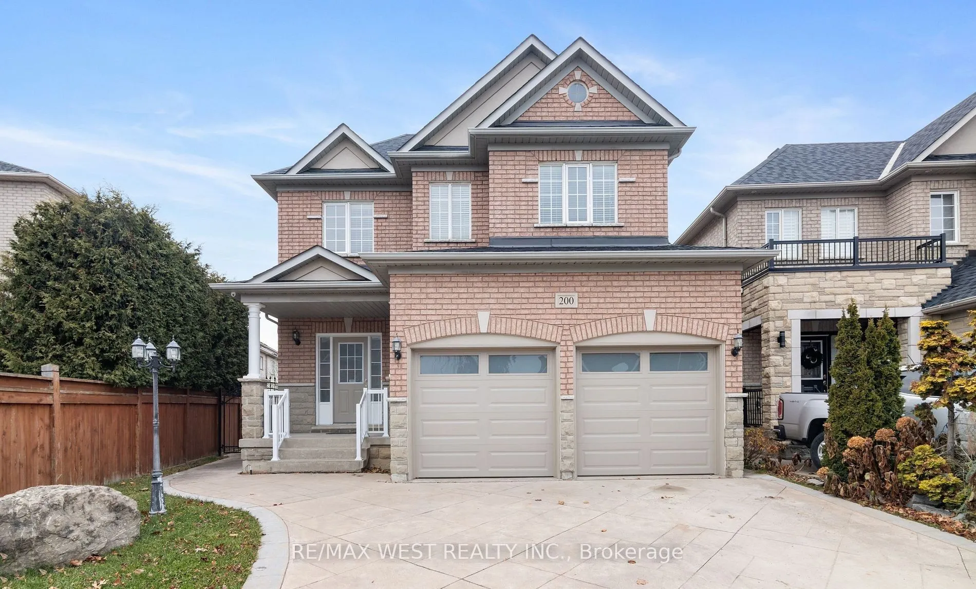 200 Starling Boulevard