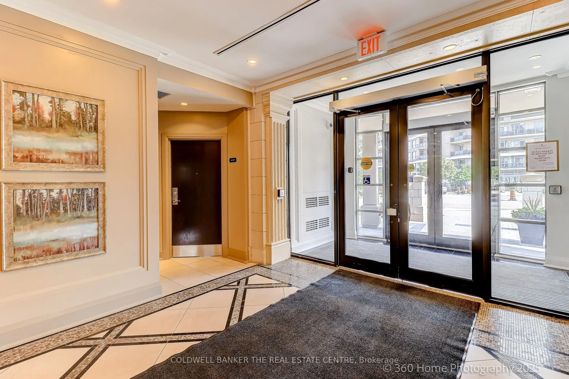 180 John West Way, #220
