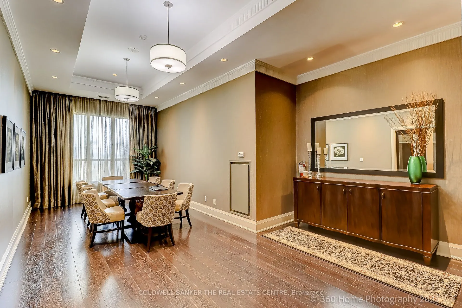180 John West Way, #220