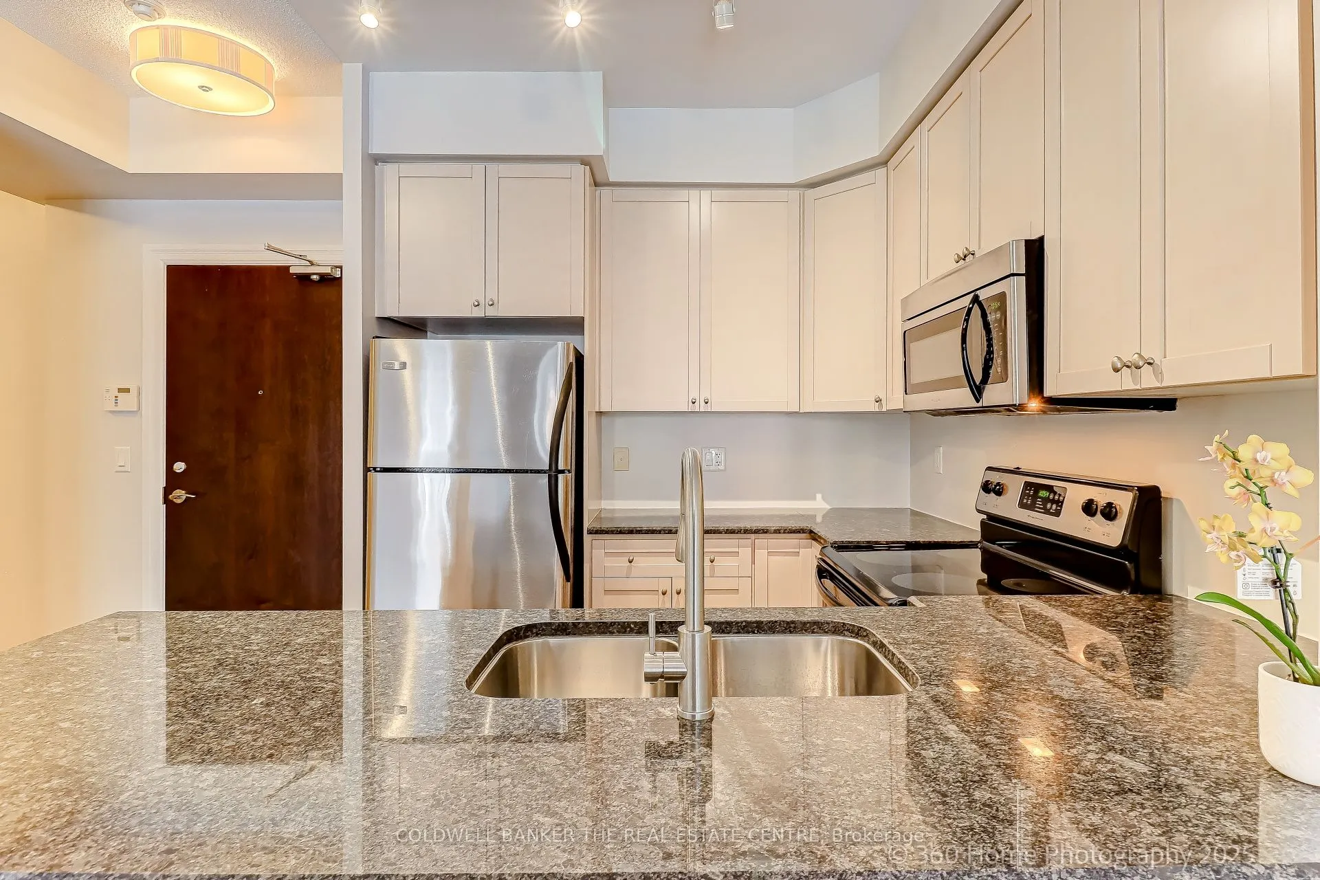 180 John West Way, #220