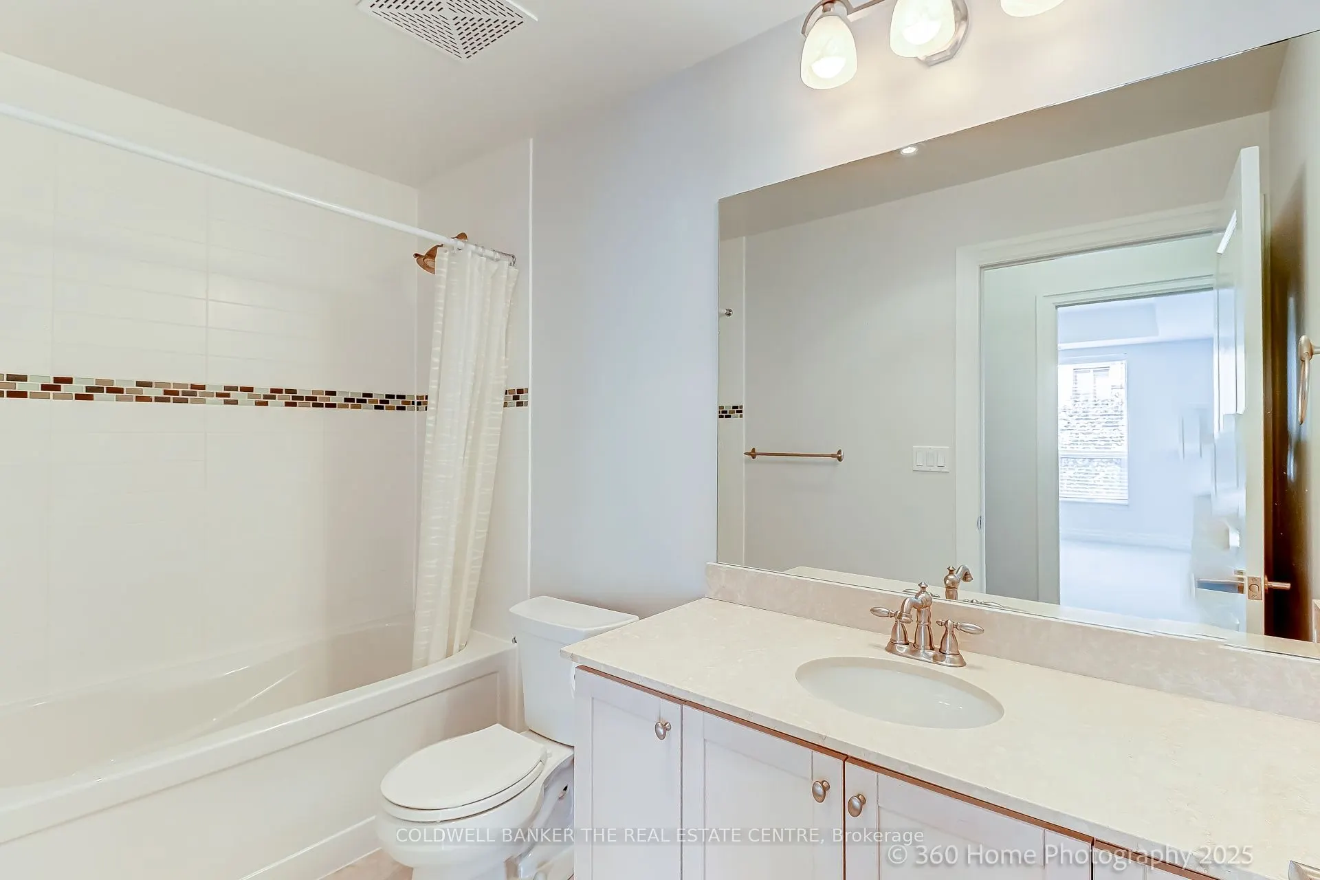 180 John West Way, #220