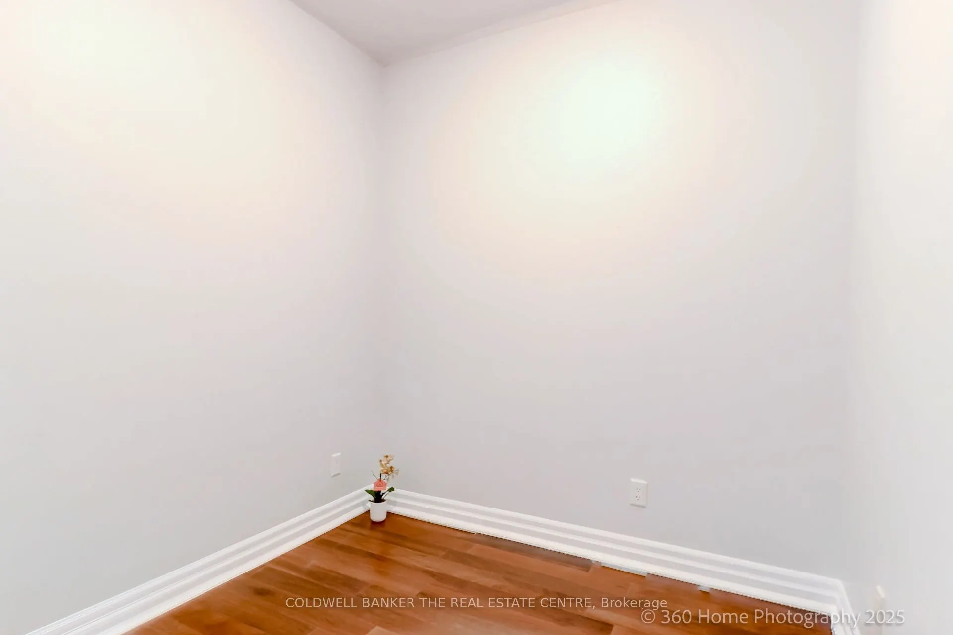 180 John West Way, #220