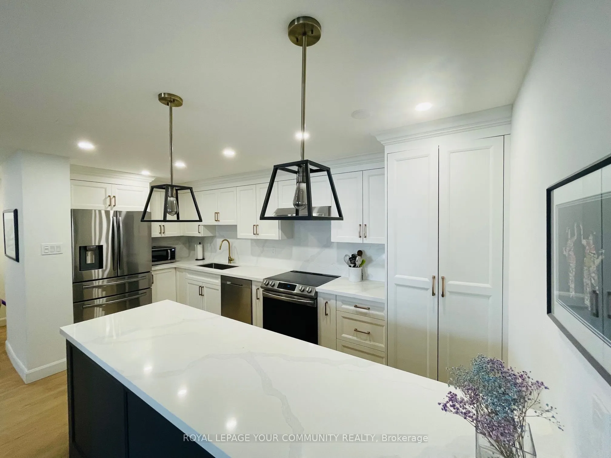 50 Inverlochy Boulevard, #1004