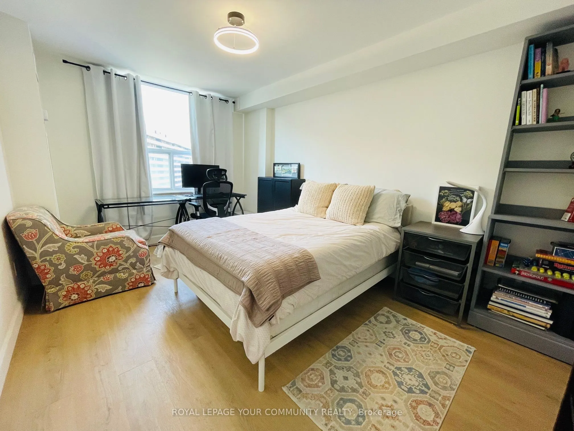 50 Inverlochy Boulevard, #1004