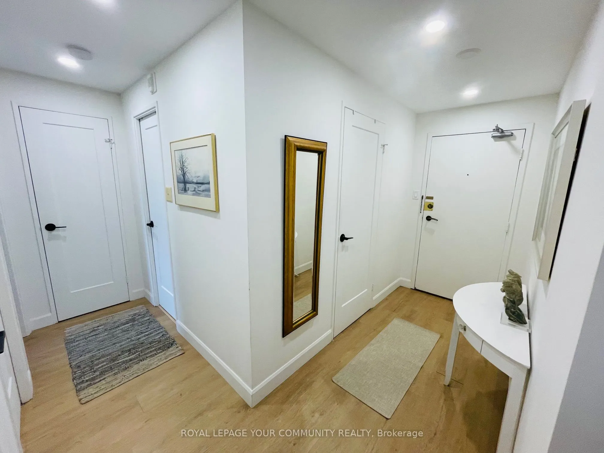 50 Inverlochy Boulevard, #1004