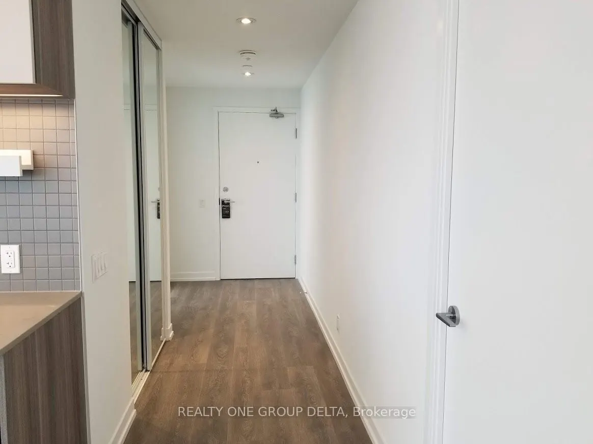 898 Portage Parkway, #4002