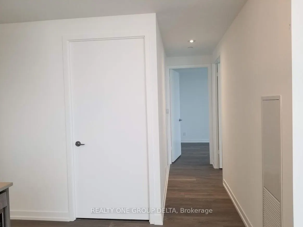 898 Portage Parkway, #4002
