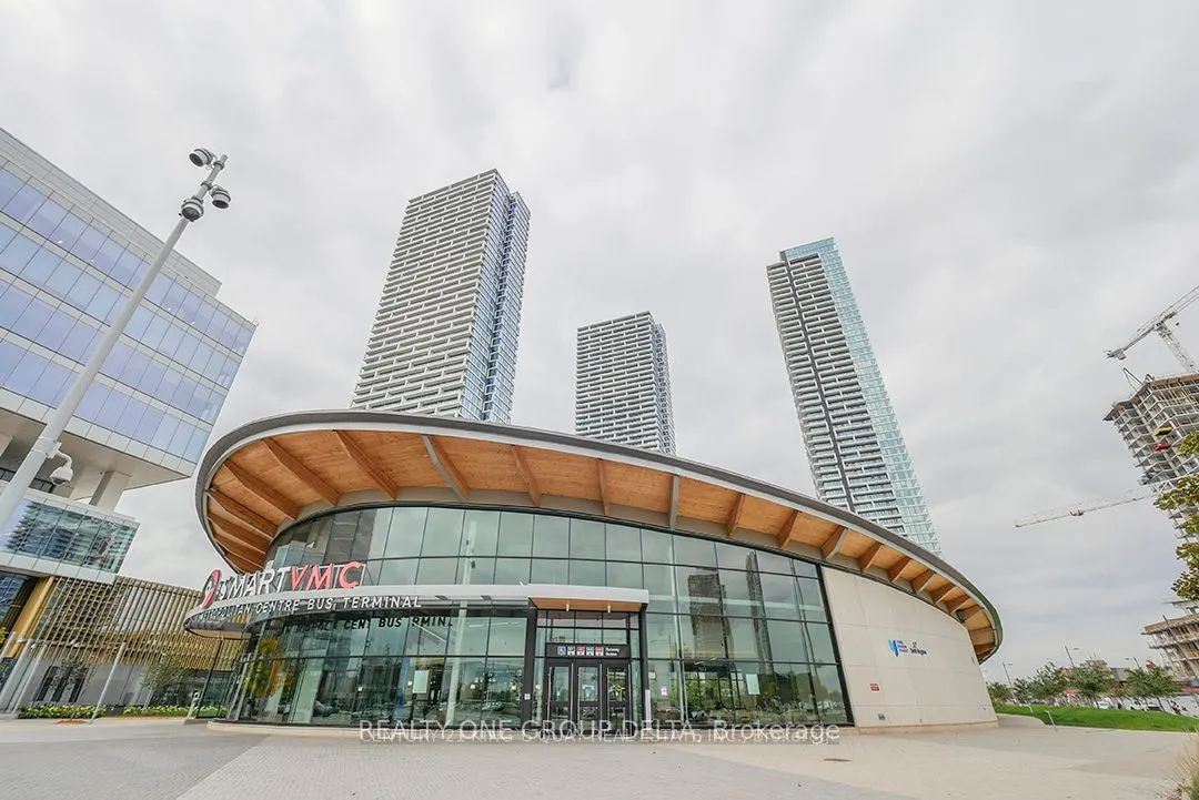 898 Portage Parkway, #4002