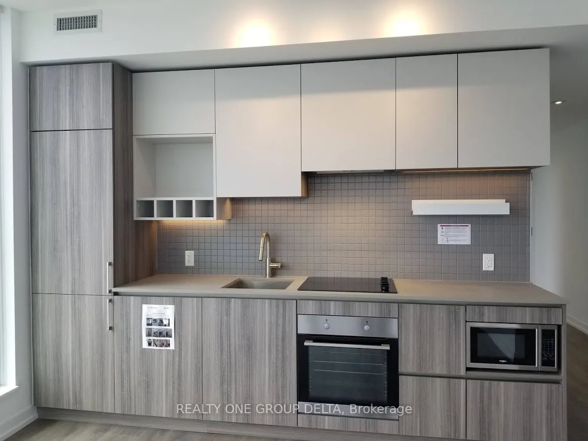 898 Portage Parkway, #4002