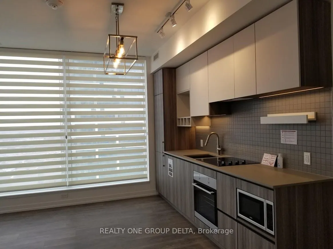 898 Portage Parkway, #4002