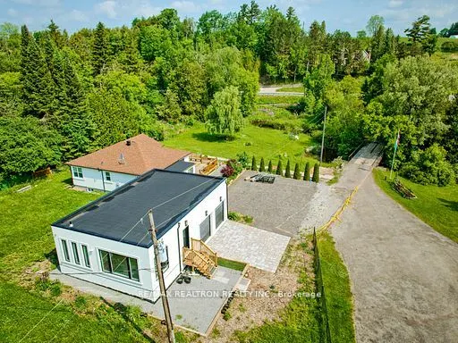 2821 Mount Albert Road
