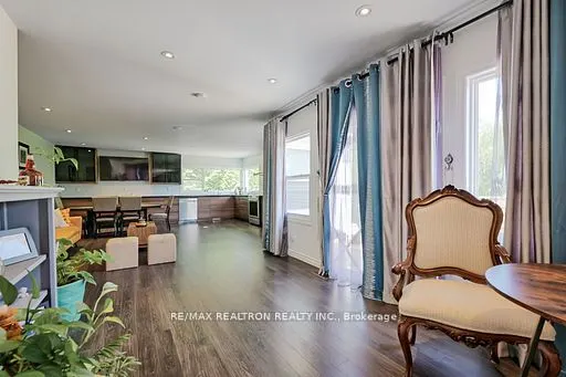 2821 Mount Albert Road